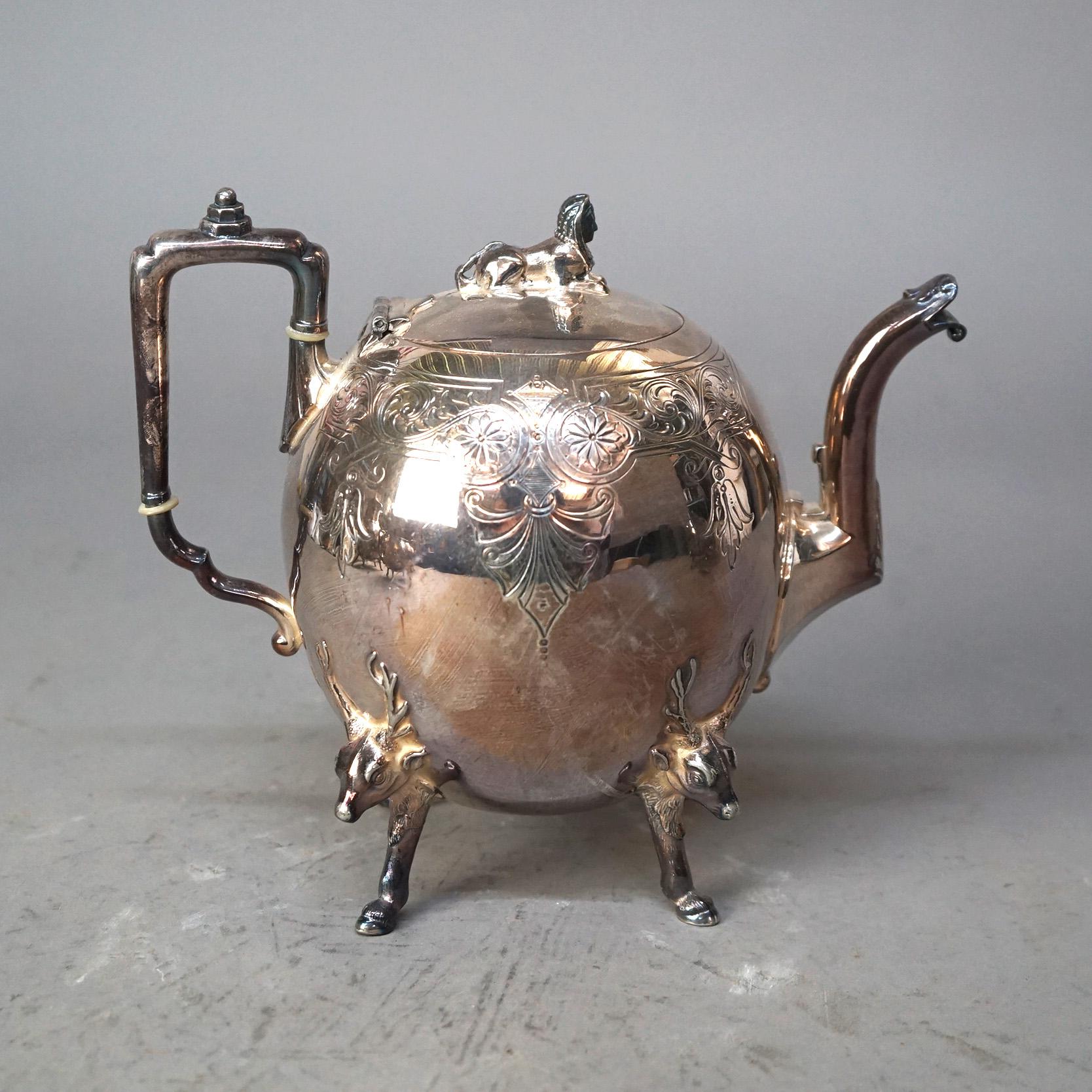 Set da tè figurato con piede di cervo in cinque pezzi antichi placcati in argento C1890 in vendita 1