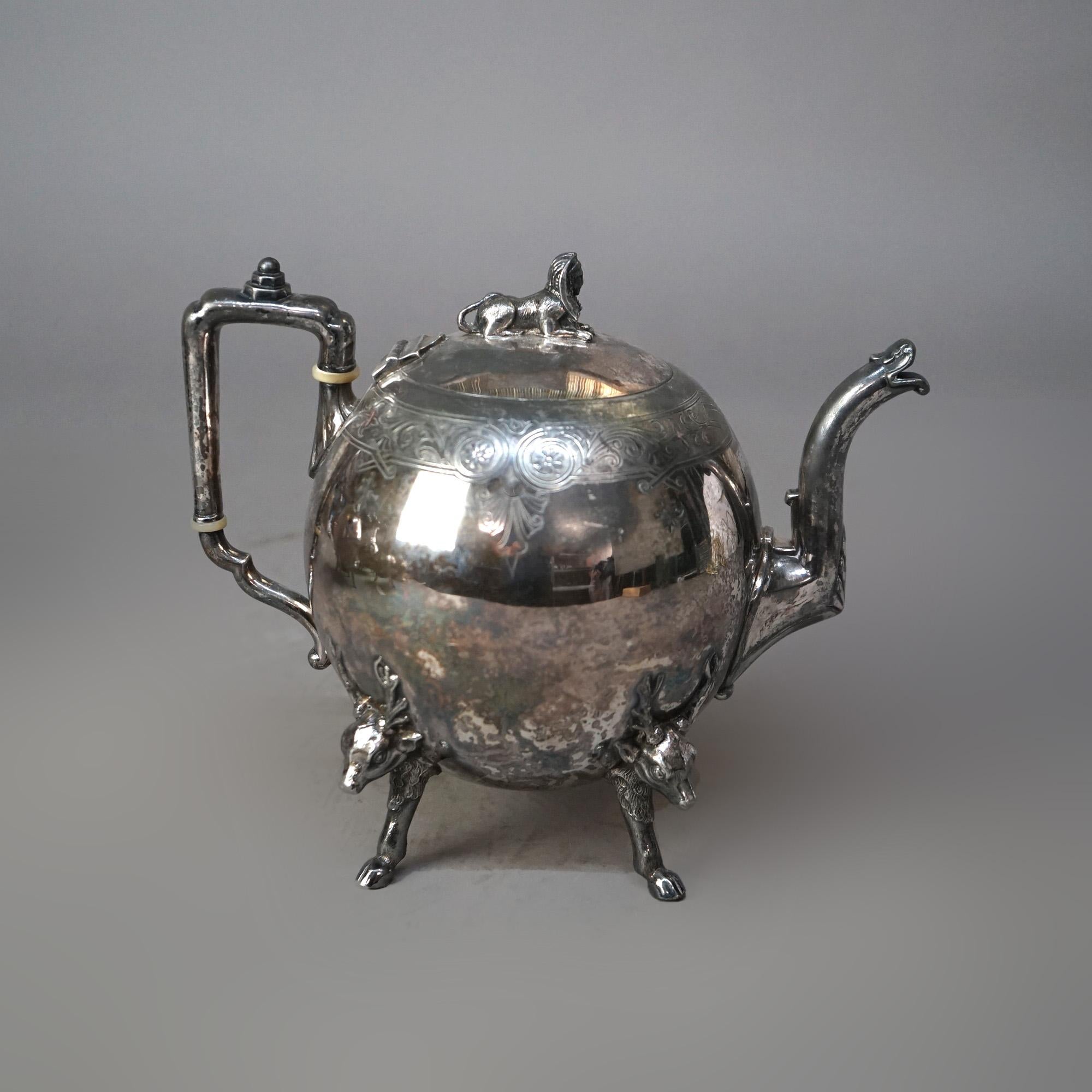 Set da tè figurato con piede di cervo in cinque pezzi antichi placcati in argento C1890 in vendita 2
