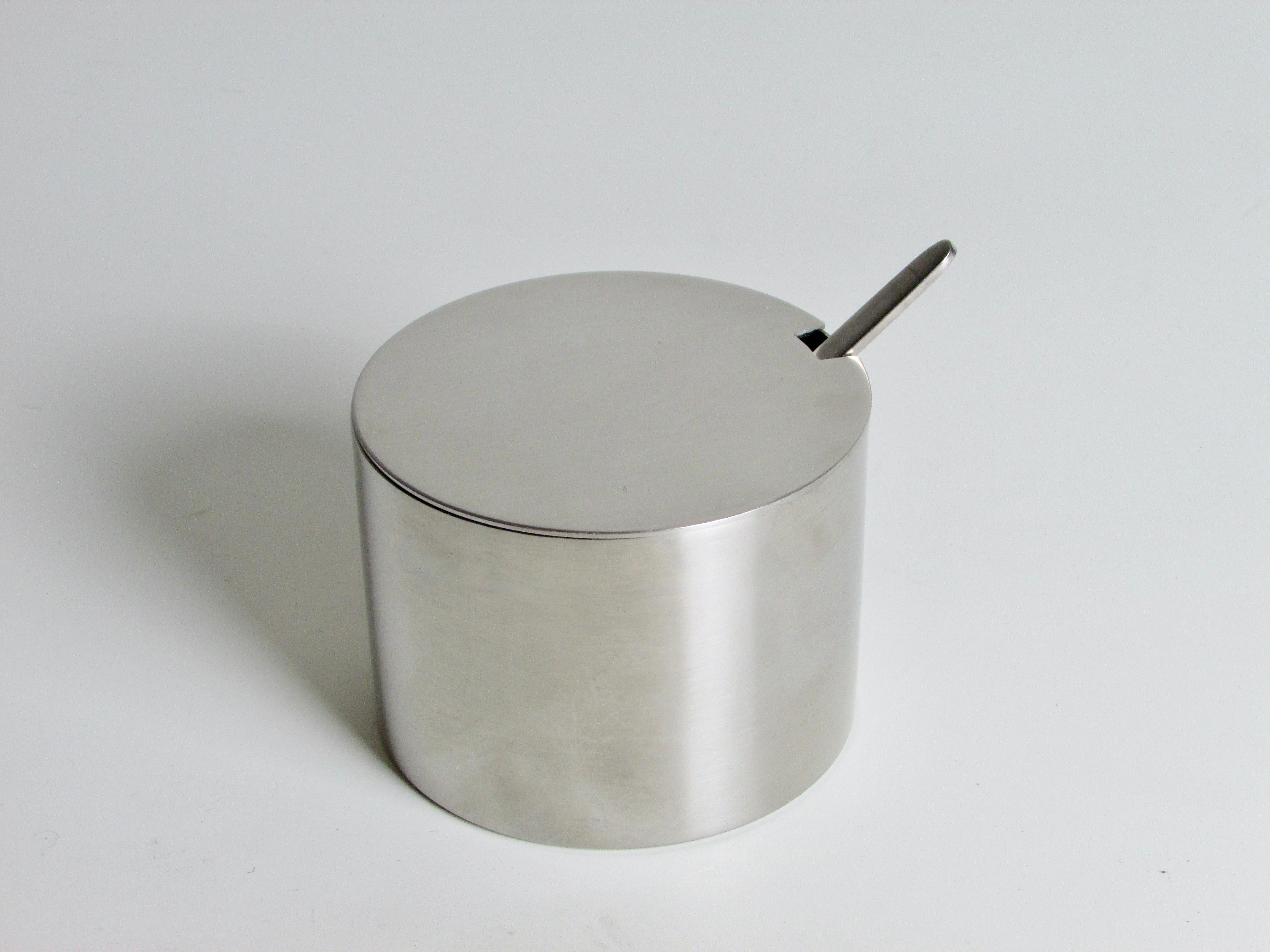 Five piece Arne Jacobsen Stelton stainless steel modernist tea service For Sale 3