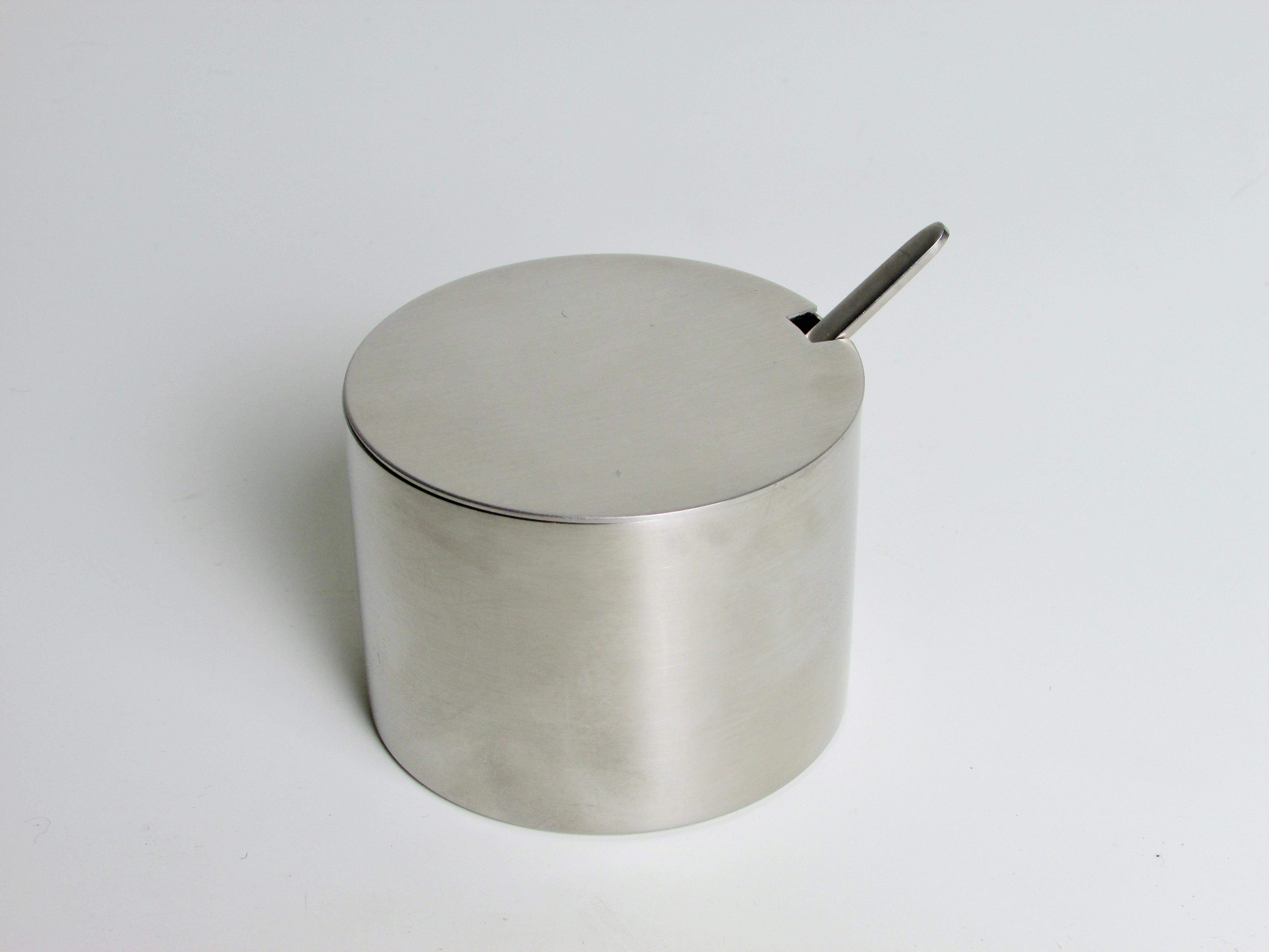 Five piece Arne Jacobsen Stelton stainless steel modernist tea service For Sale 4