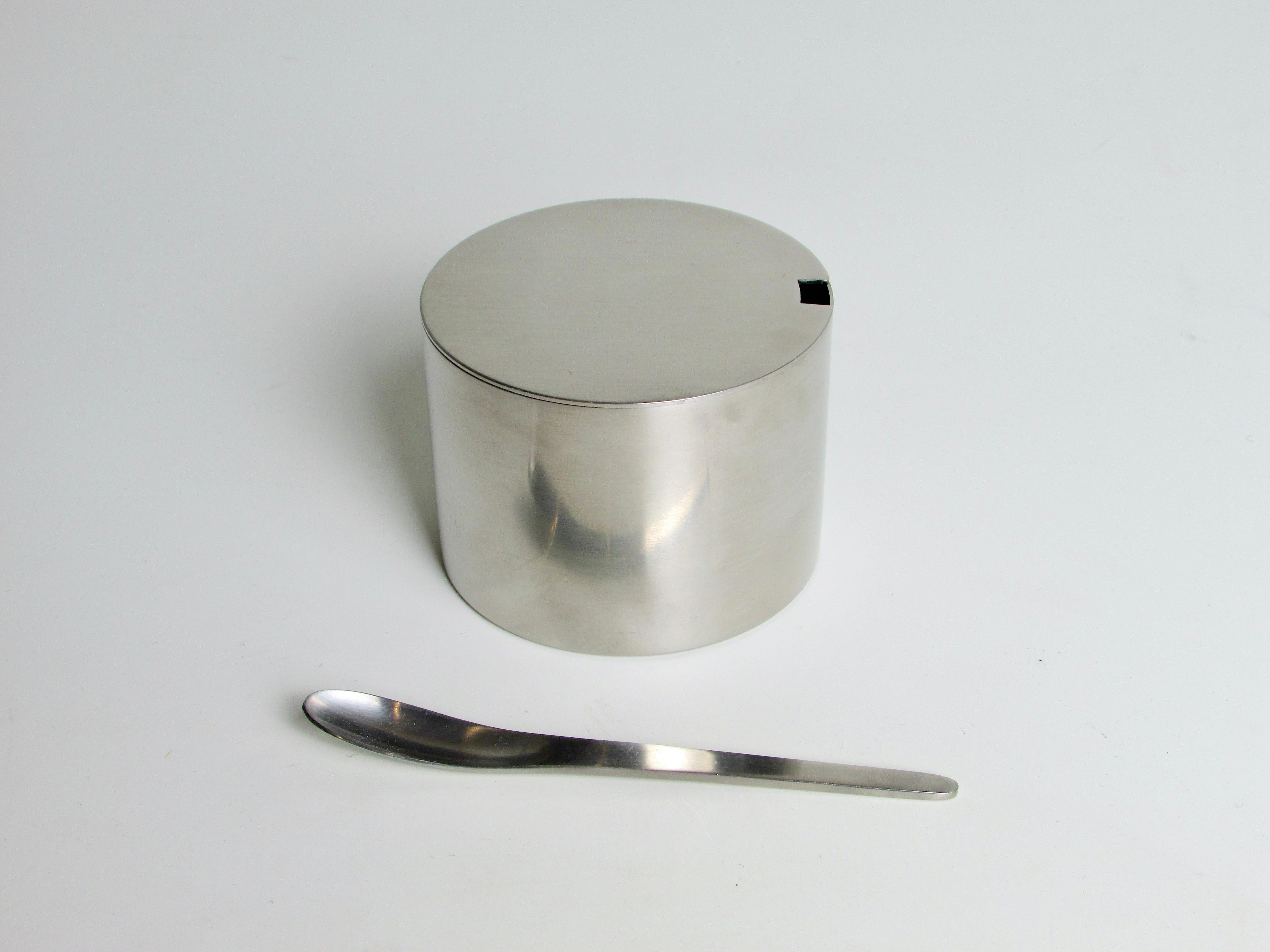 Five piece Arne Jacobsen Stelton stainless steel modernist tea service For Sale 5