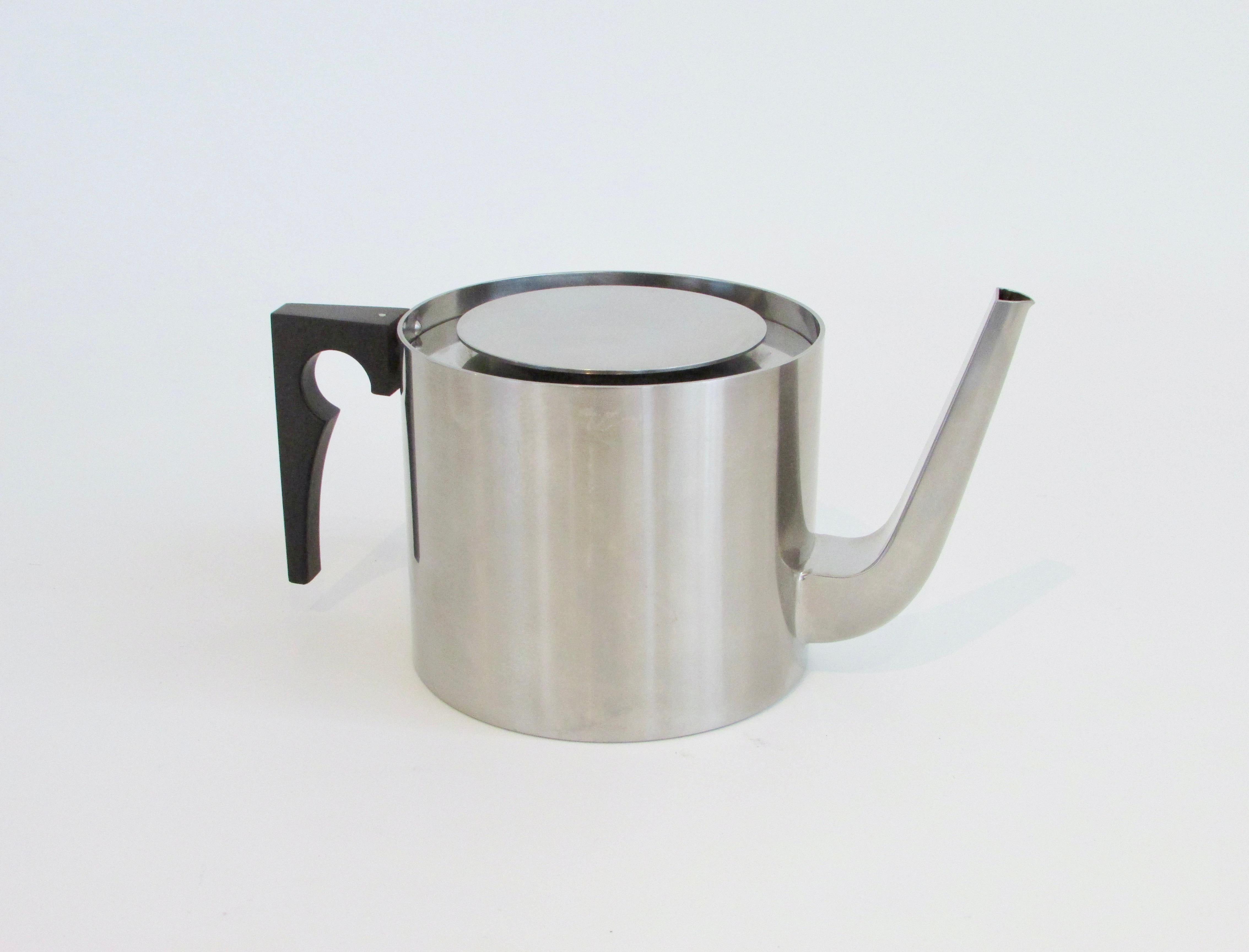 Five piece Arne Jacobsen Stelton stainless steel modernist tea service For Sale 7