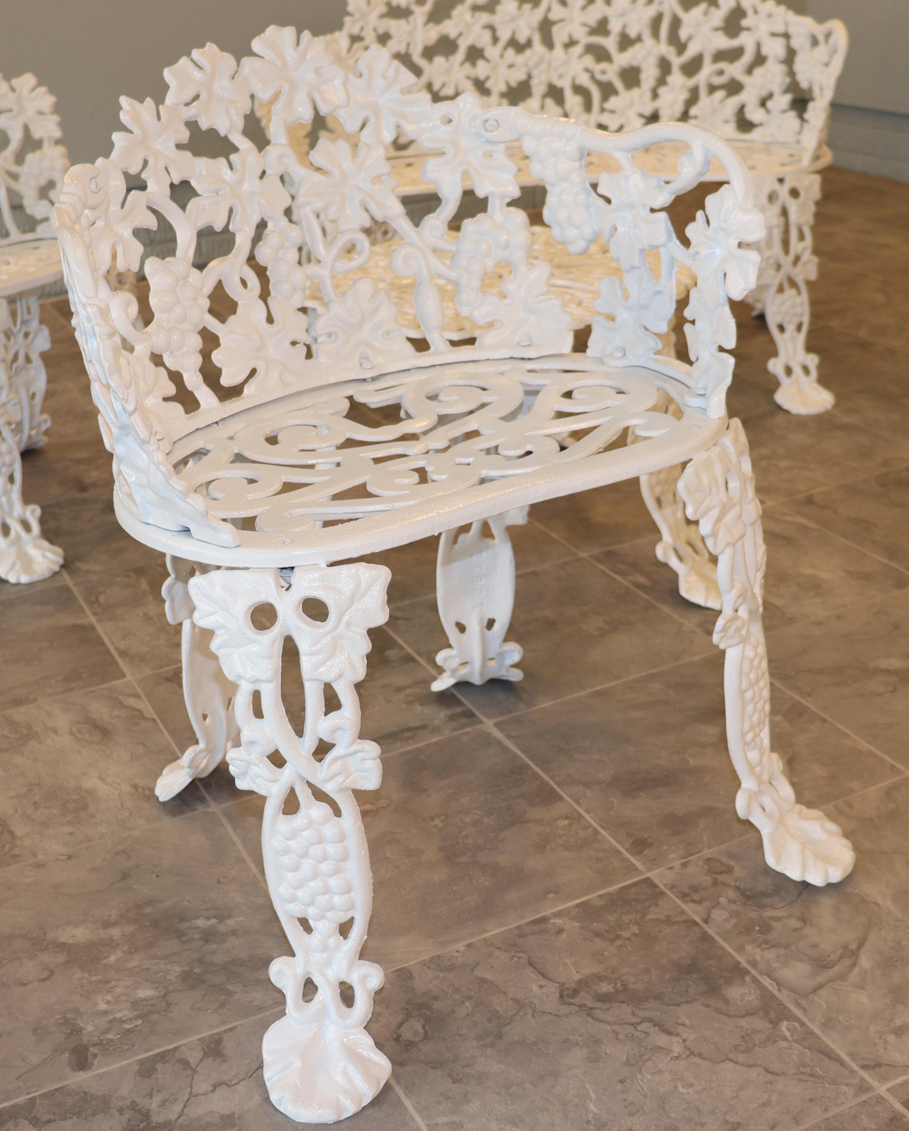 Five piece Ornate Cast Iron Grapevine Garden Set Complete in vendita 1