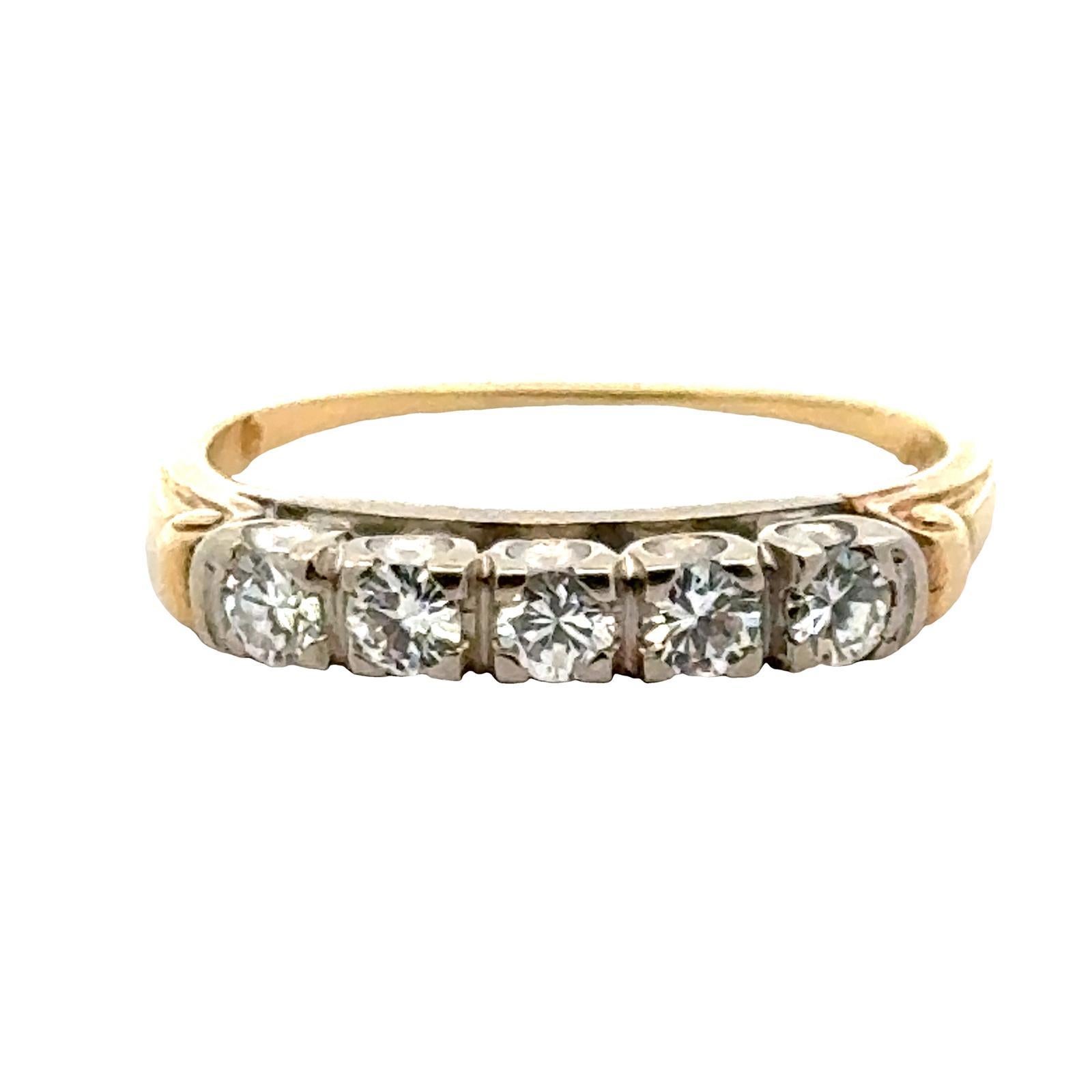 Five Round Brilliant Diamond 14 Karat Two Tone Gold Vintage Wedding Band Ring In Excellent Condition In Boca Raton, FL