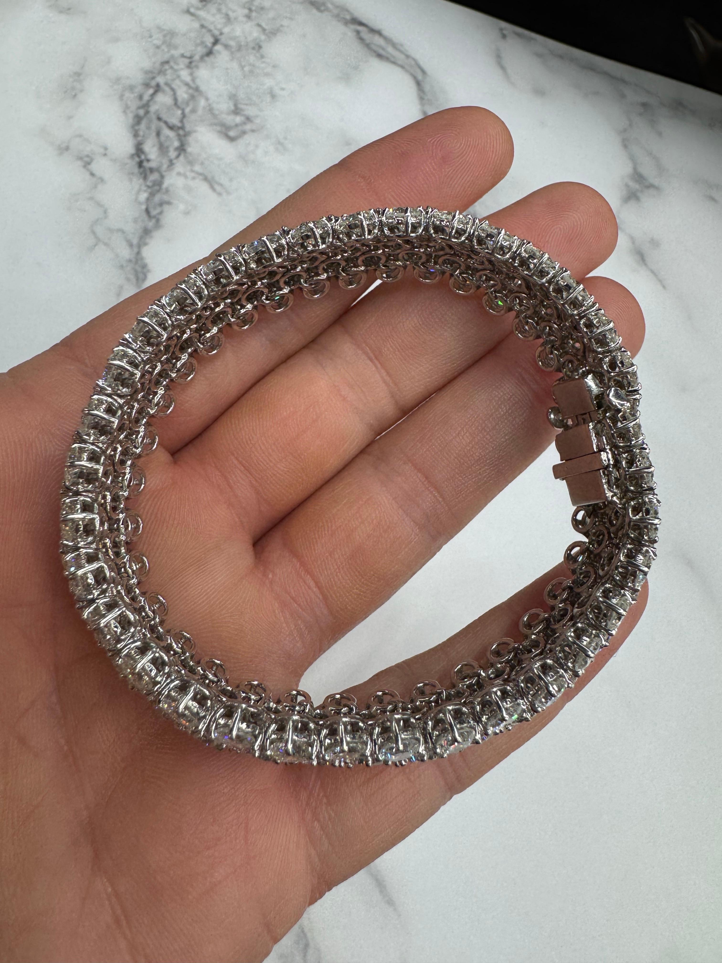 Pulsera brazalete de tenis de cinco filas de diamantes 45 quilates F-G VVS-VS Oro blanco de 18 quilates en venta 5