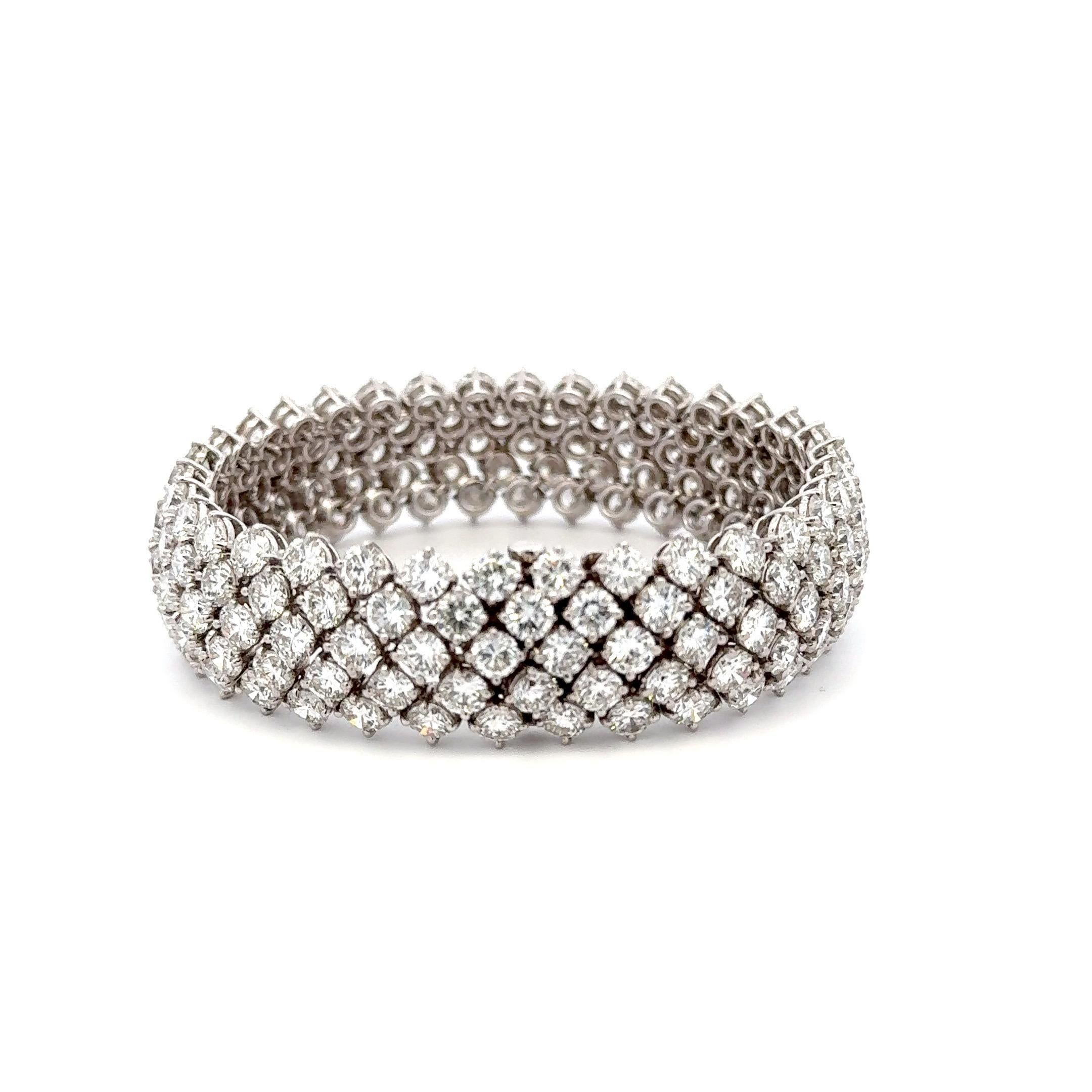 Pulsera brazalete de tenis de cinco filas de diamantes 45 quilates F-G VVS-VS Oro blanco de 18 quilates en venta 7