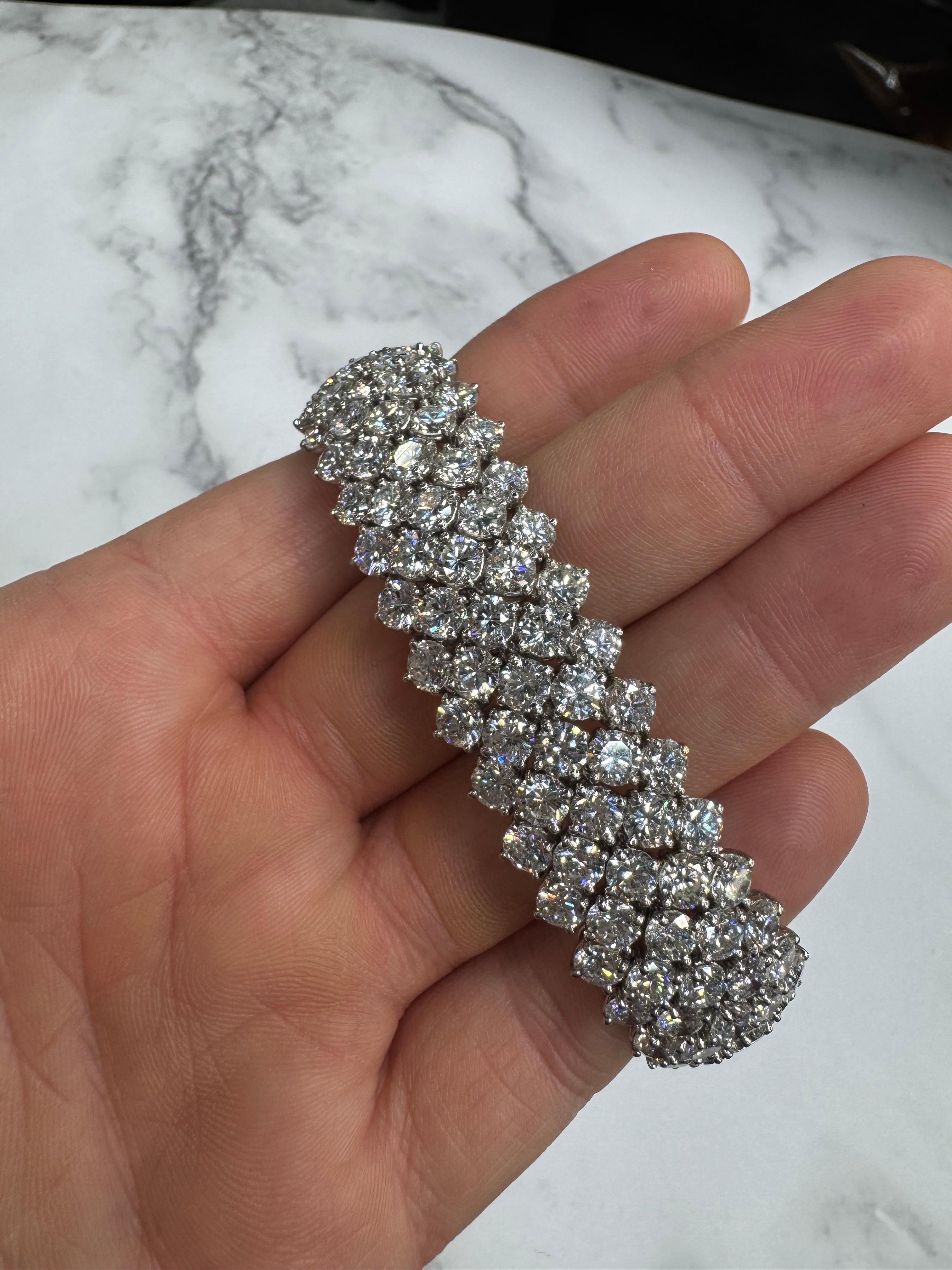 De las mujeres Pulsera brazalete de tenis de cinco filas de diamantes 45 quilates F-G VVS-VS Oro blanco de 18 quilates en venta