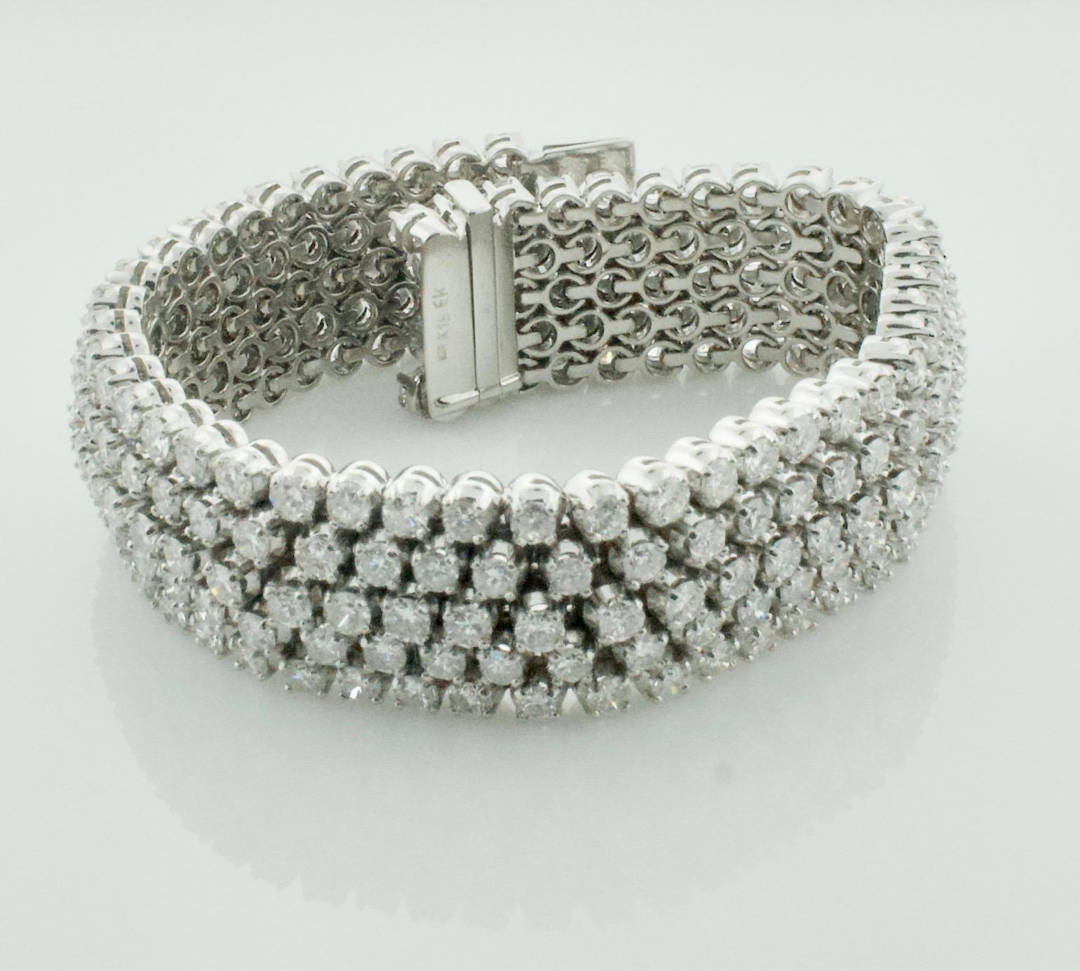 Round Cut Five-Row Diamond Tennis Bracelet in 18 Karat 15.00 Carat Petite Size For Sale
