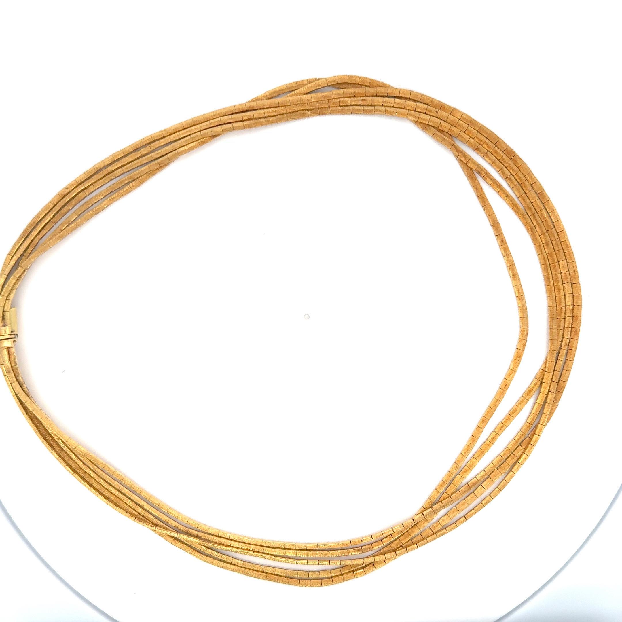 Collier à cinq rangs, finition mate, 62,8 grammes, or jaune 18 carats en vente 3