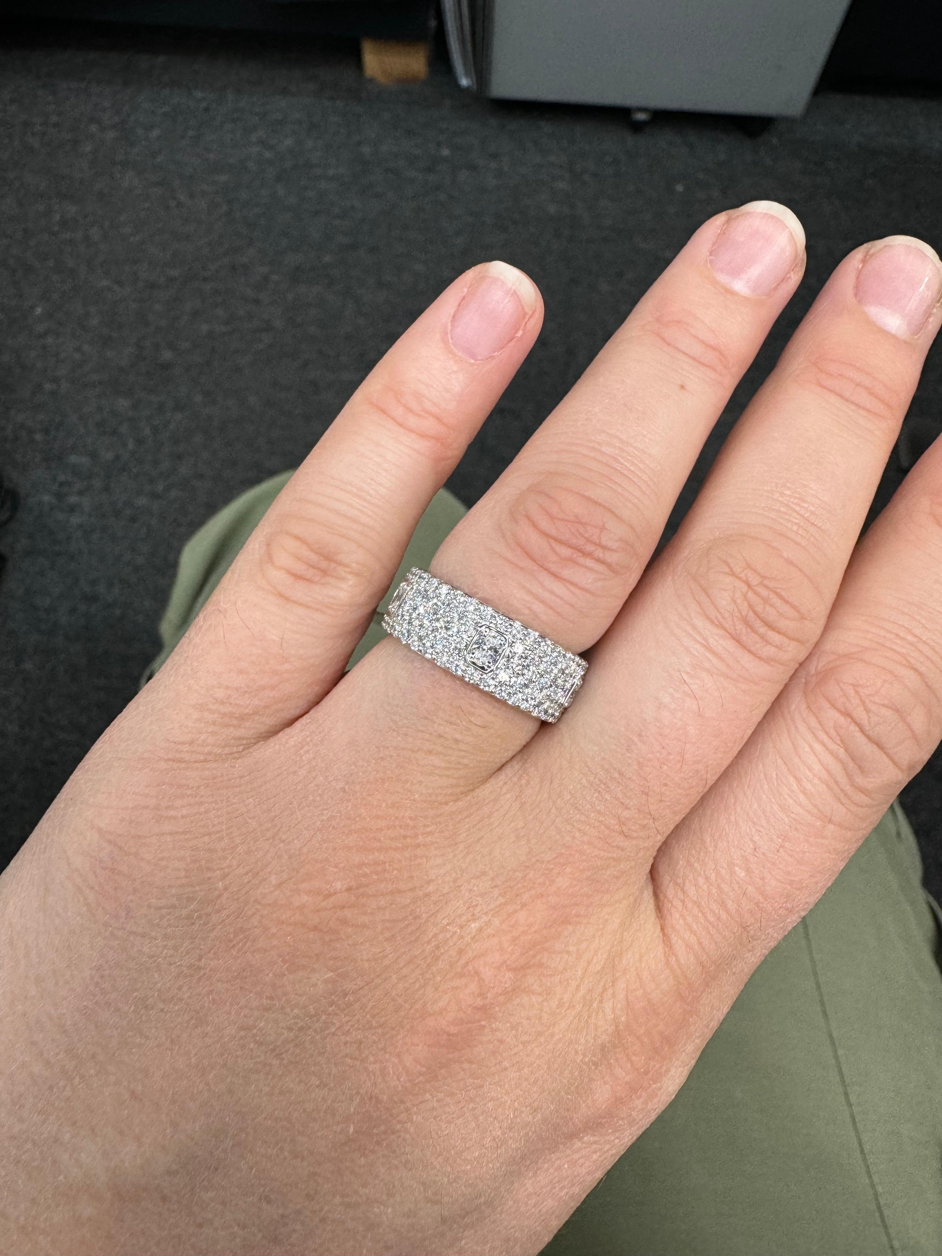 Five Row Round & Oval Cut Diamond Band Ring 2.54 Carats 18 Karat White Gold For Sale 2