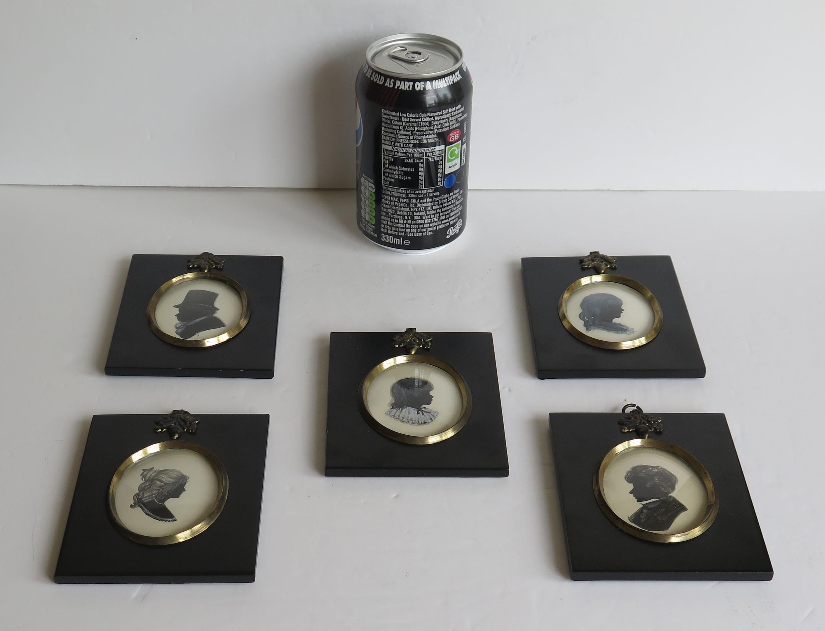 Five Silhouette Miniatures All Hand Painted & Monogramed by Dorothy Turton RMS For Sale 8