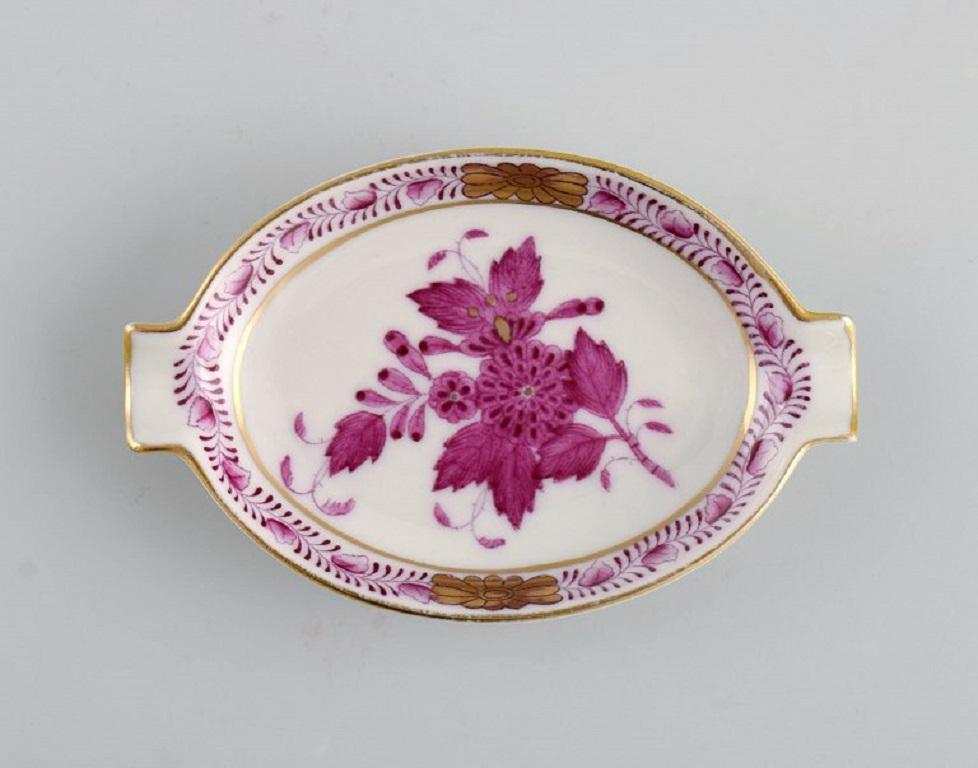 Five Small Herend Porcelain Bowls with Hand-Painted Purple Flowers In Excellent Condition For Sale In Copenhagen, DK