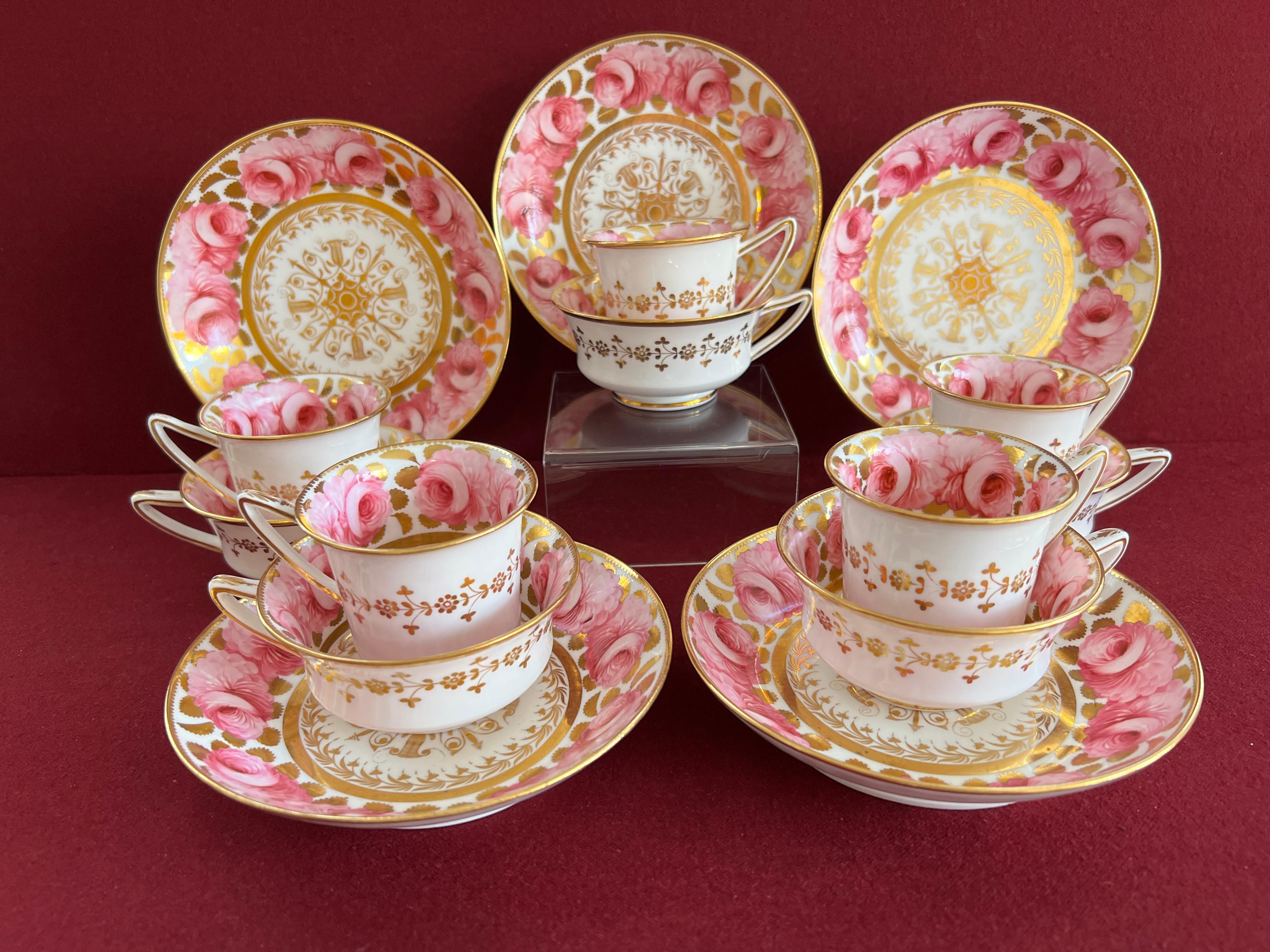 Cinque trio di porcellana Spode decorati con il motivo 3614, circa 1822 In condizioni ottime in vendita a Exeter, GB
