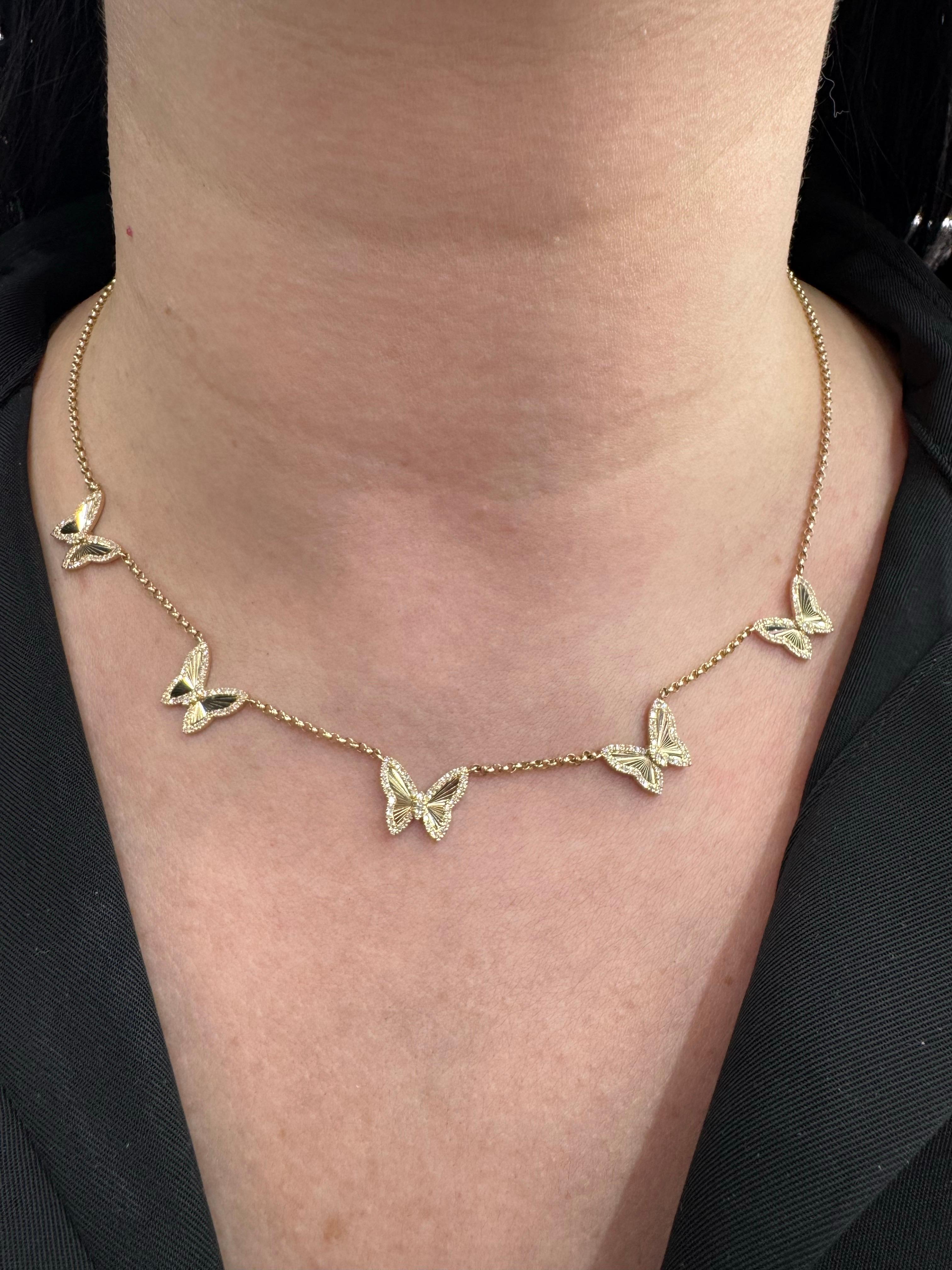 Contemporaneo Collana regolabile con cinque stazioni di diamanti scanalati a farfalla 0,49 carati in oro 14KT in vendita