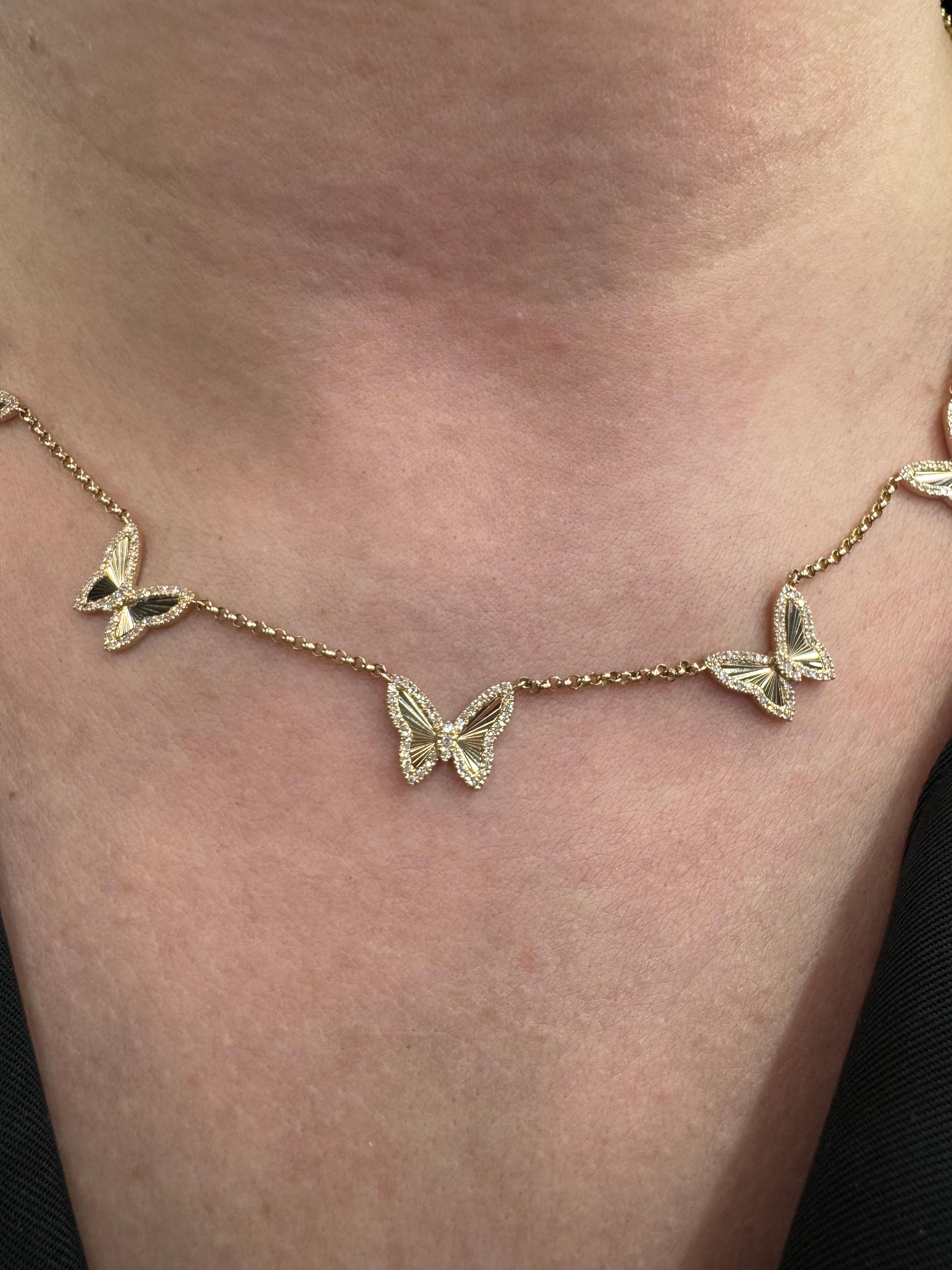 Taglio rotondo Collana regolabile con cinque stazioni di diamanti scanalati a farfalla 0,49 carati in oro 14KT in vendita