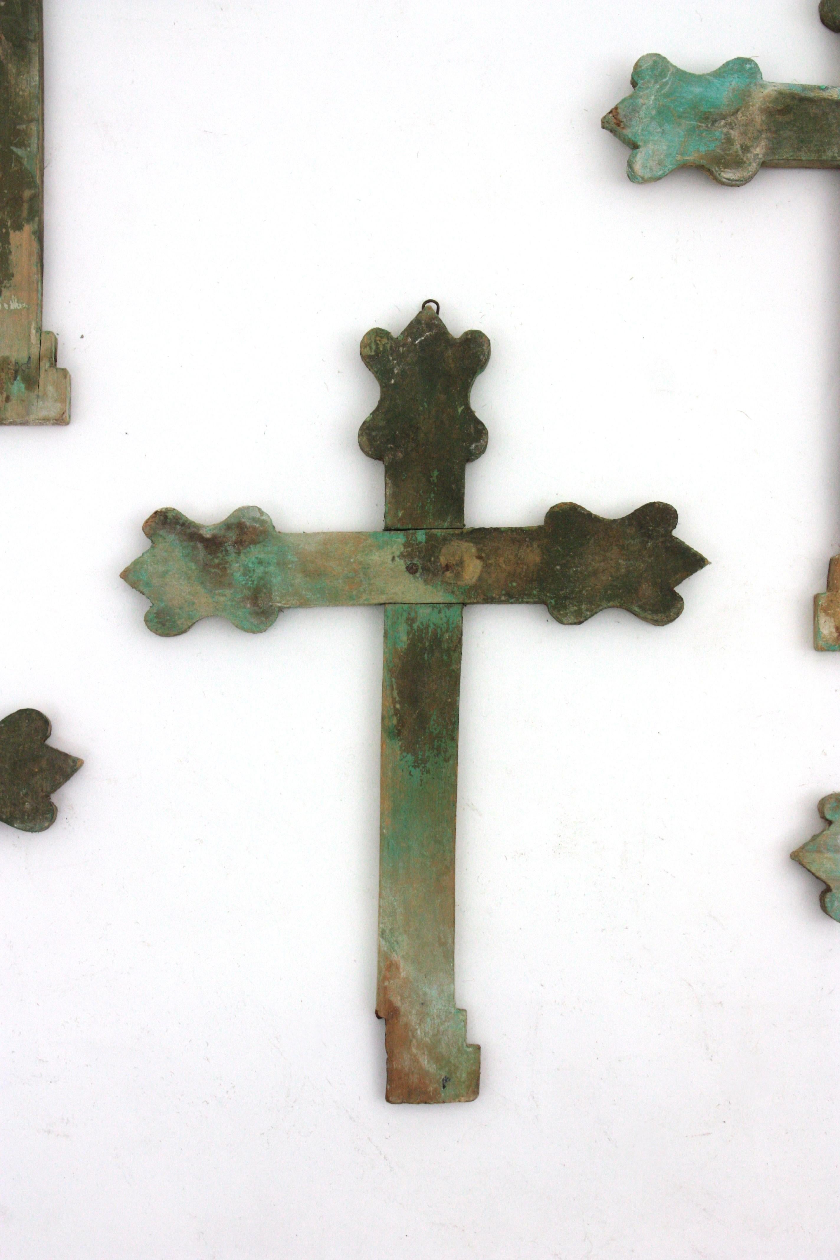 Five Stations of The Cross Via Crucis Wall Decoration, Spain, 1940s In Good Condition For Sale In Barcelona, ES