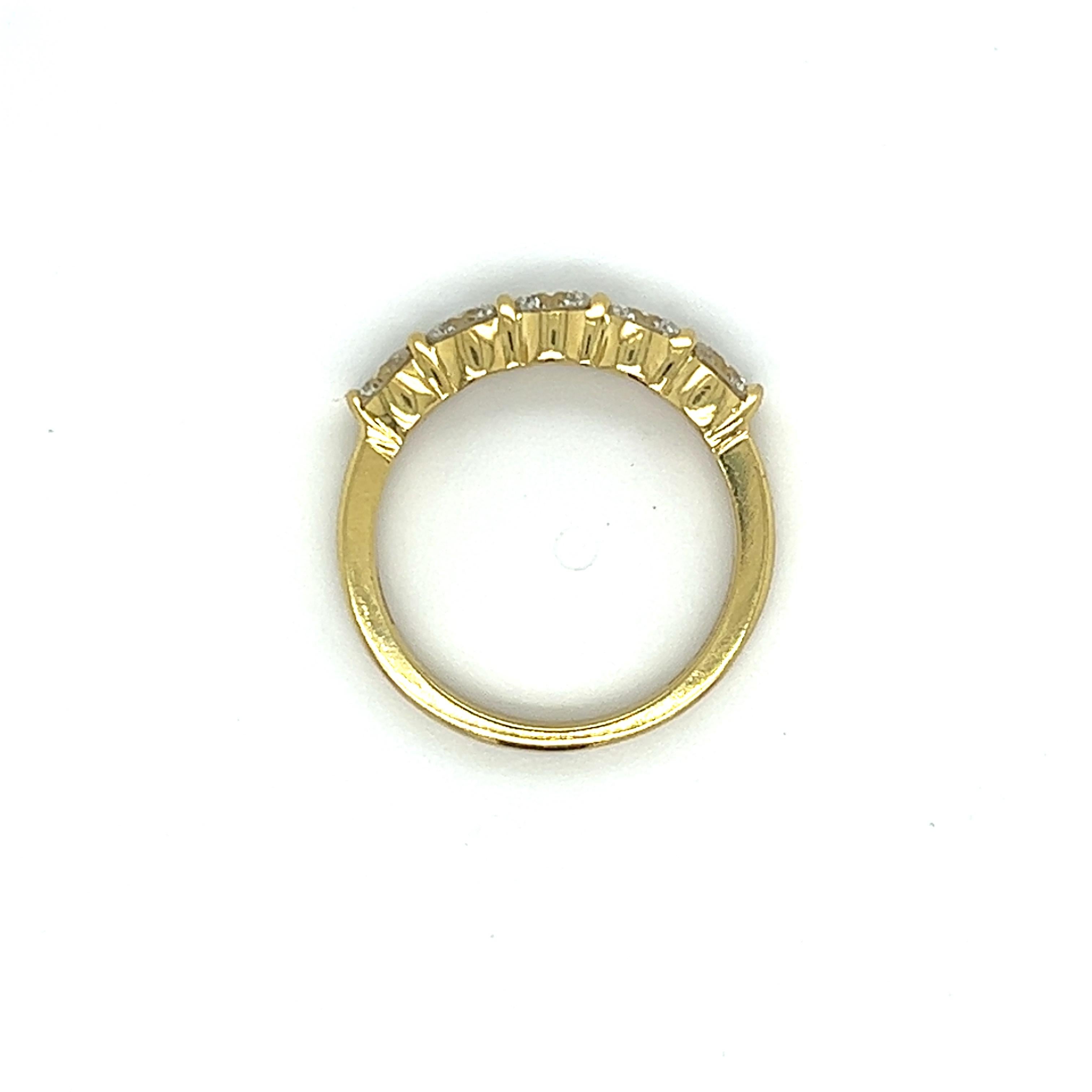 Fünf Stone 1.00Ctw. Diamant Gemlok Ring in 18K Gelbgold  (Brillantschliff) im Angebot