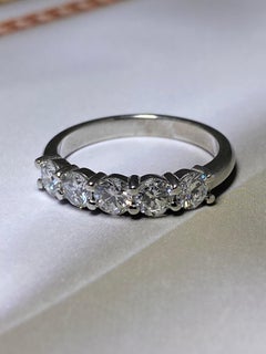 Fünf-Stein-Halber Eternity 1,20 Karat Diamant-Ring/Ring aus 18 Karat Weißgold mit Zacken