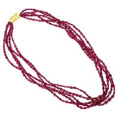 Fünfstrangige facettierte Rubin-Perlenkette mit Magnetic-Verschluss aus 18 Karat Gold