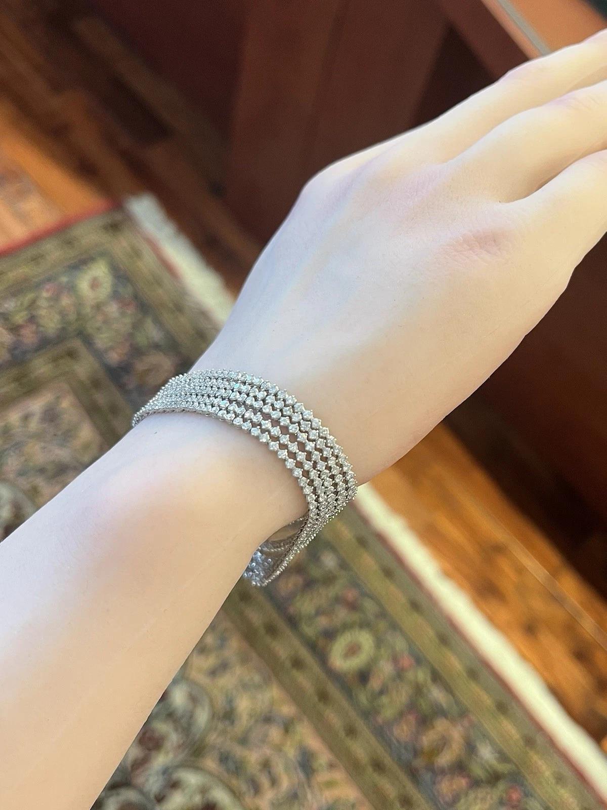 Bracciale tennis a cinque fili con diamanti rotondi 5,00 cttw in platino In condizioni ottime in vendita a La Jolla, CA