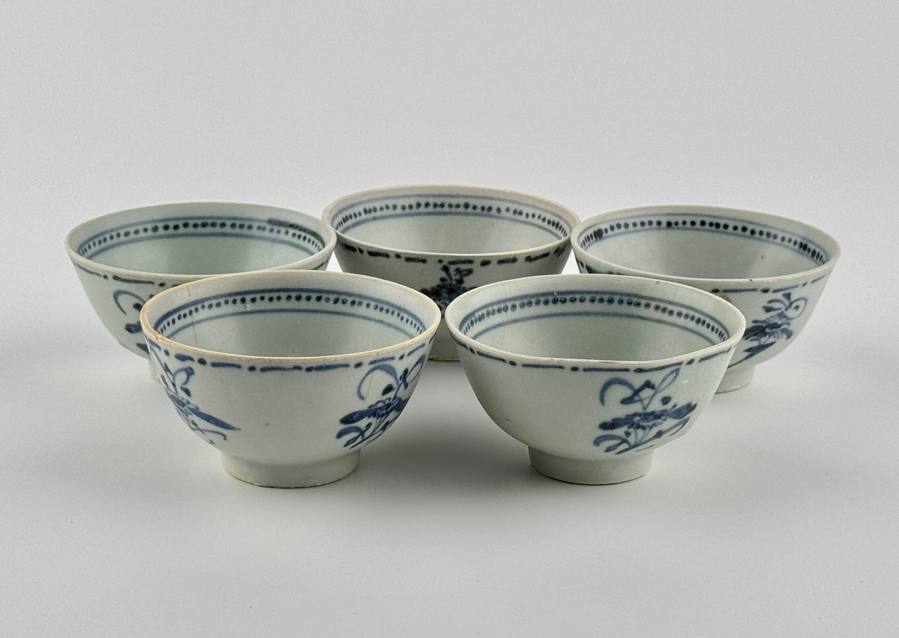 Indonesian Five Tek Sing Cargo 'Aster Sprays' Tea Bowls, Qing Dynasty For Sale