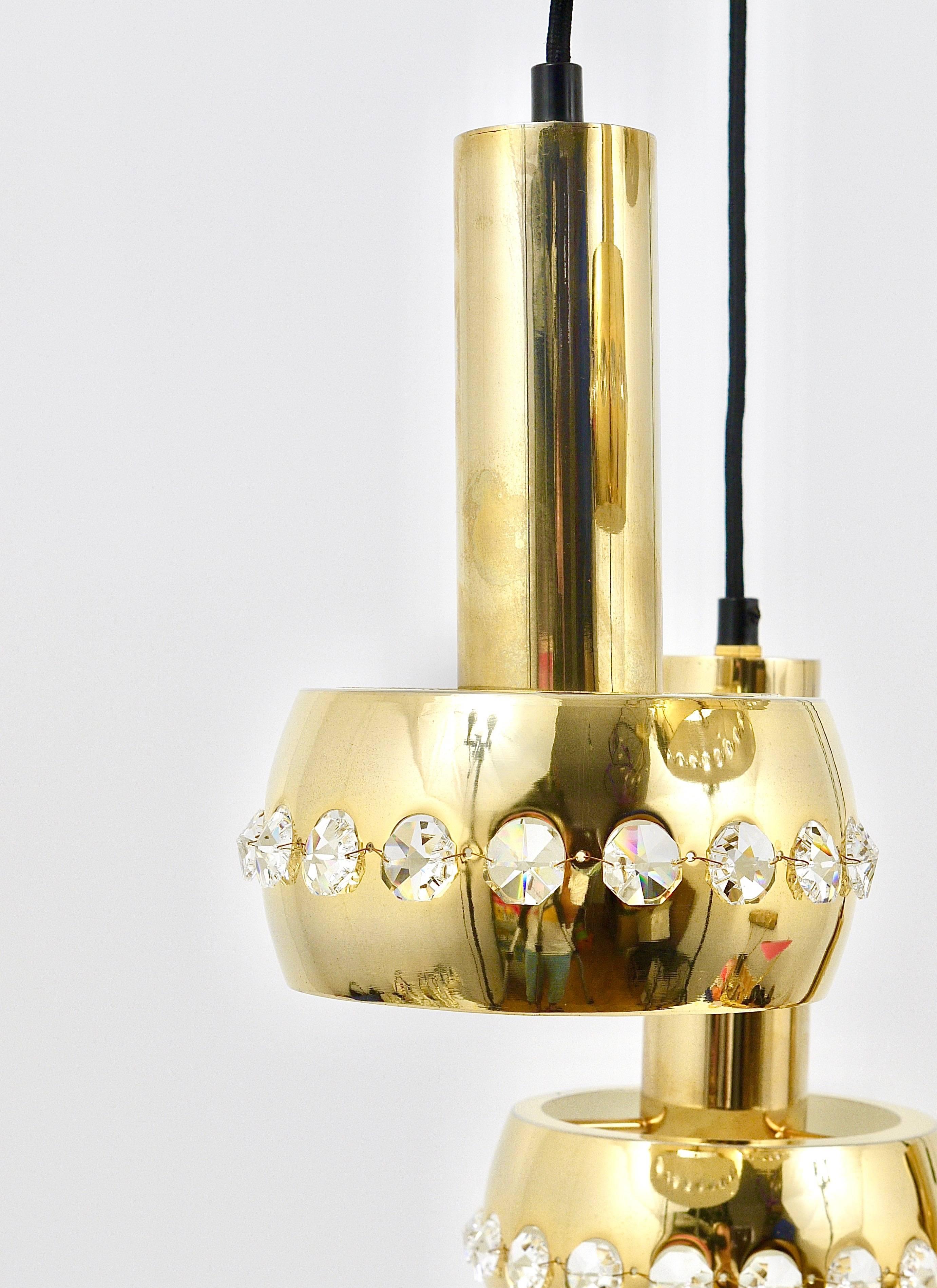 Five-Tier Bakalowits Brass & Crystals Cascade Chandelier Pendant Light, Austria In Excellent Condition For Sale In Vienna, AT