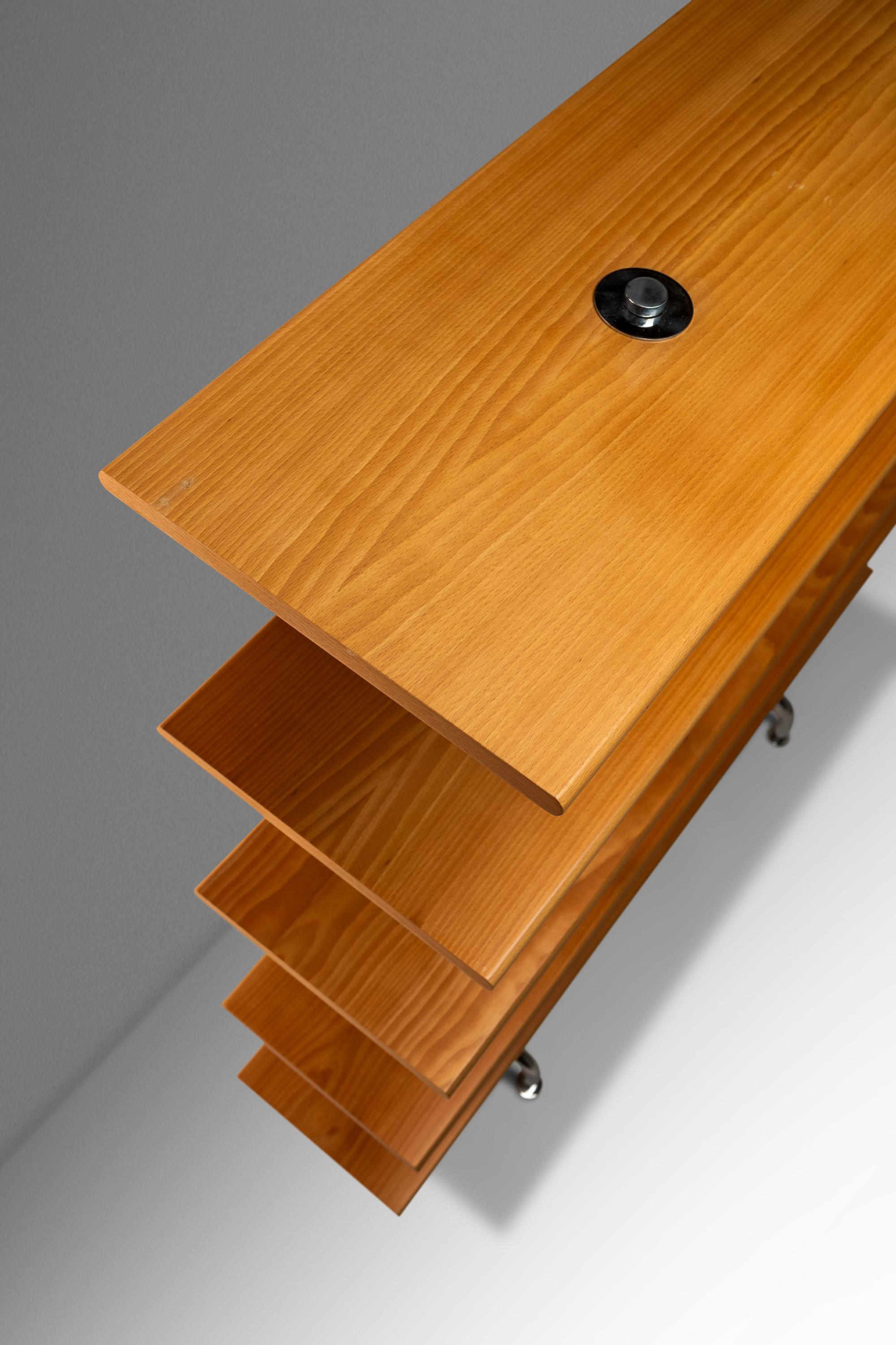 Fünfstöckiger Bücherregal Etagere aus Chrom und Buche von Marcel Breuer, Italien, ca. 1980er Jahre im Angebot 10