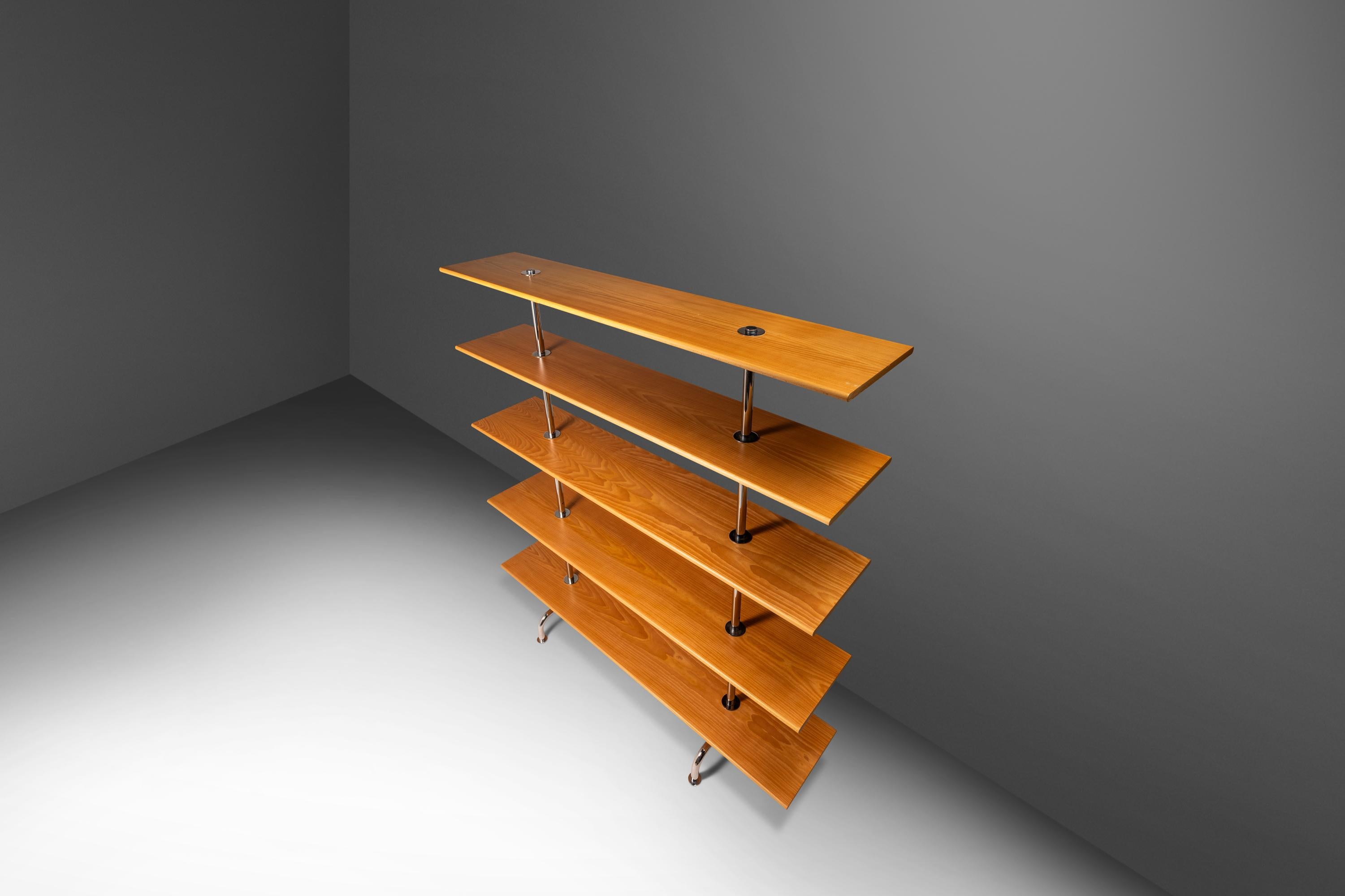 Fünfstöckiger Bücherregal Etagere aus Chrom und Buche von Marcel Breuer, Italien, ca. 1980er Jahre im Zustand „Gut“ im Angebot in Deland, FL