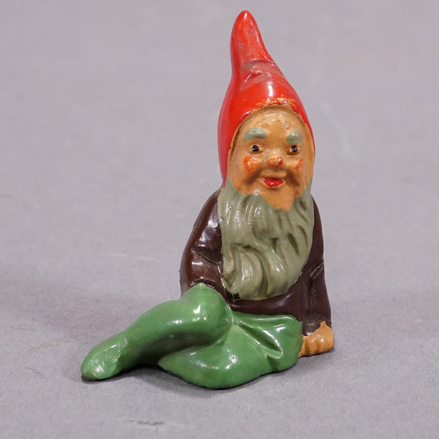 Five Tiny Terracotta Garden Gnomes, Germany ca. 1950s For Sale 1