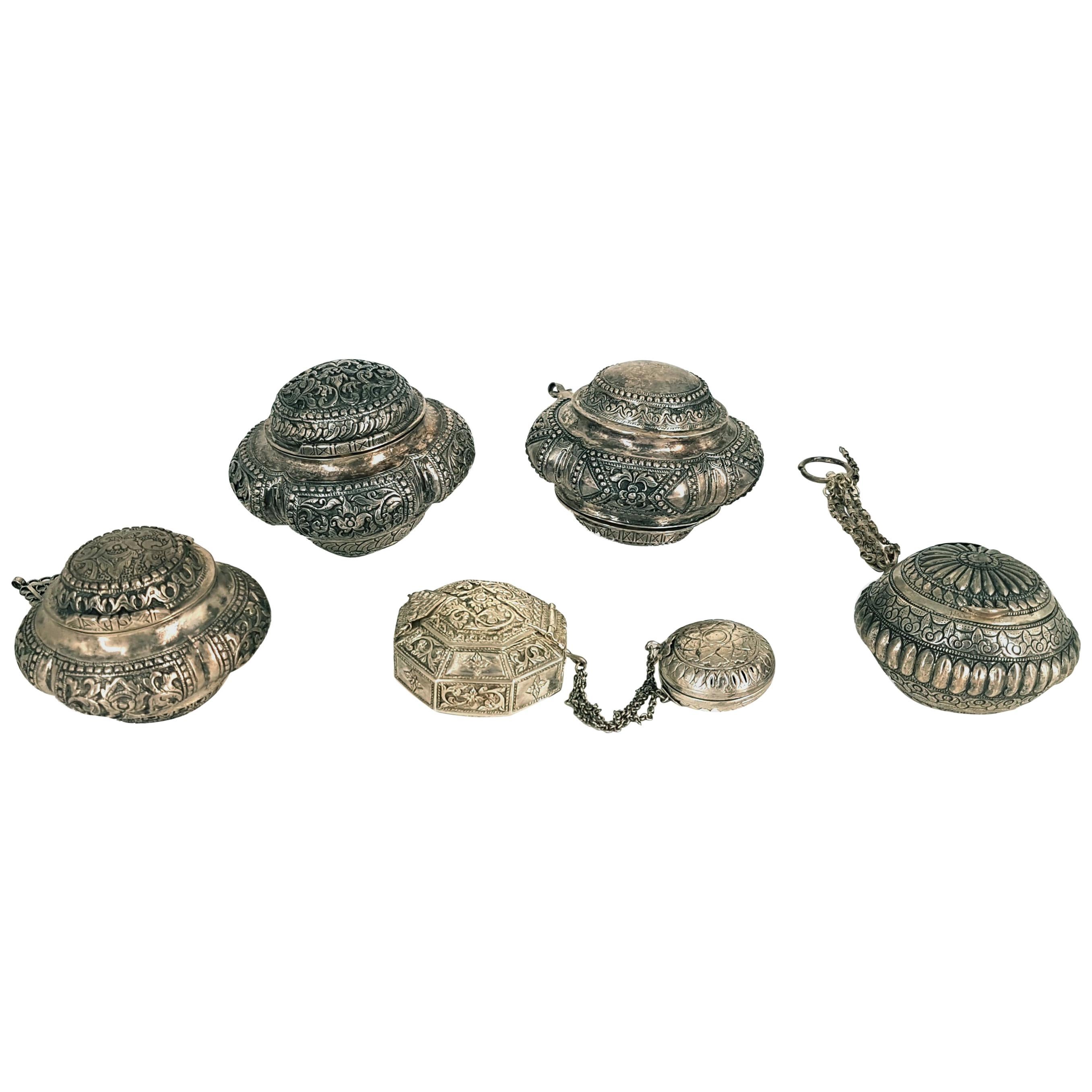 Five Vessels with Indonesian Lids in Repoussé Silver For Sale