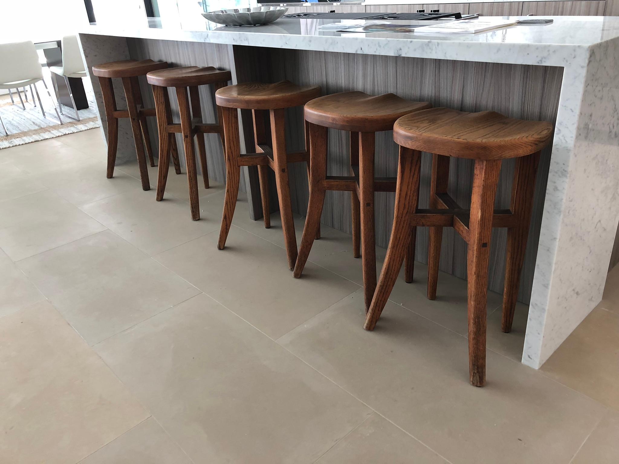 Five Victor DiNovi Oak Sculptural Stools, USA, 1970s 4