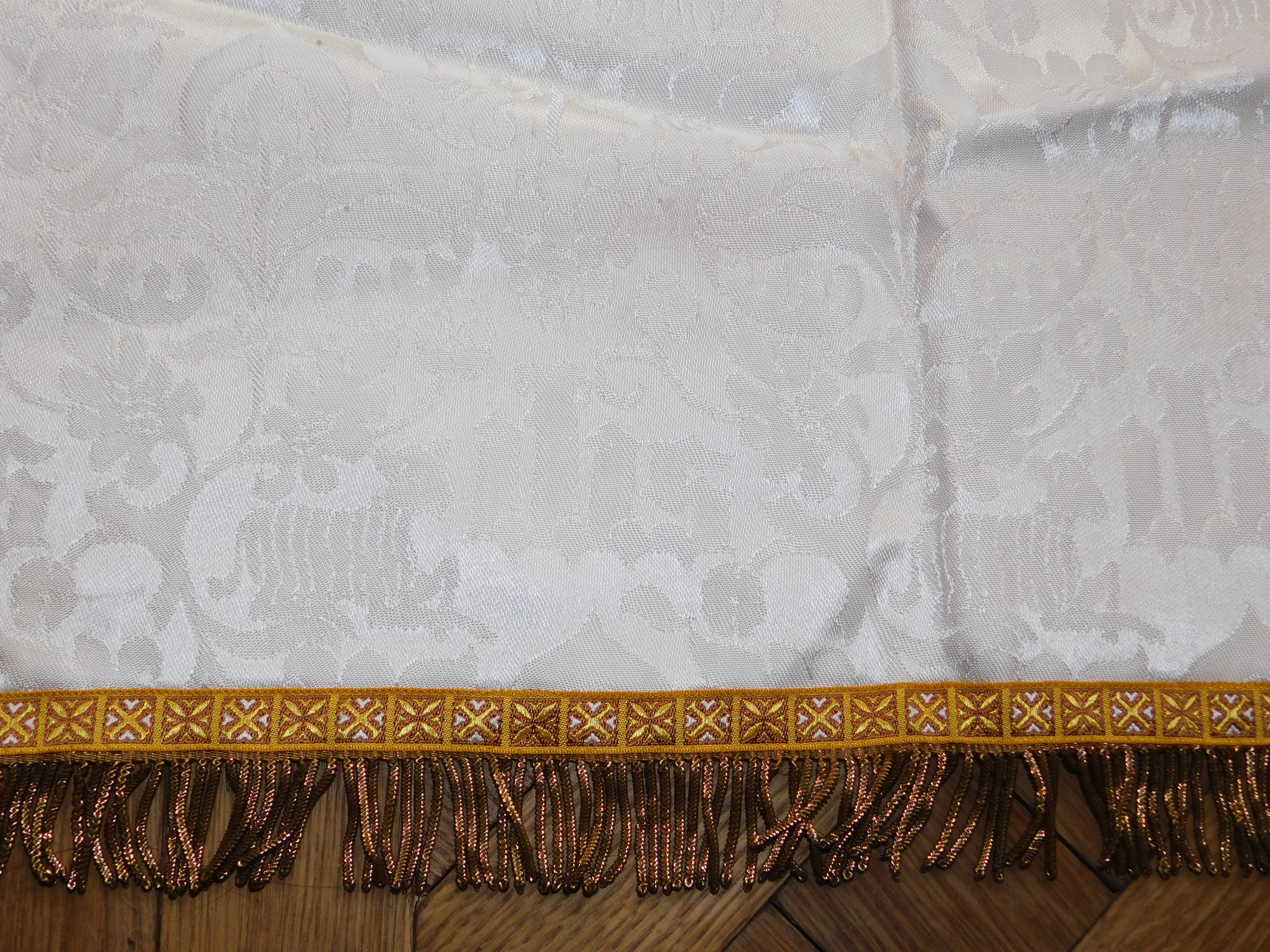 Five Vintage Damask and Embroidered Chalice Veil Catholic Alter Textiles For Sale 6