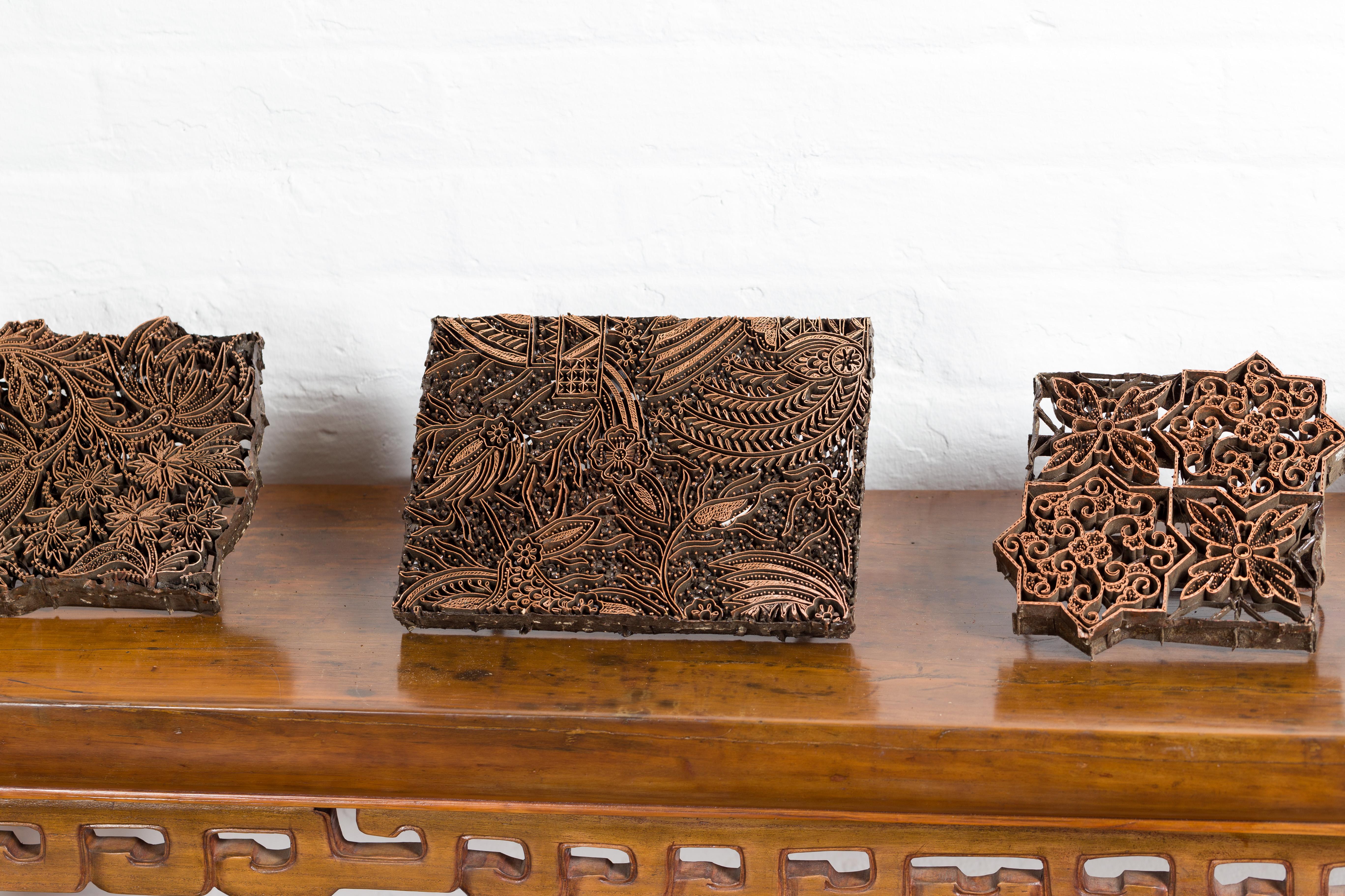 Five Vintage Indonesian Copper Batik Textile Floral Printing Blocks with Handles In Good Condition In Yonkers, NY