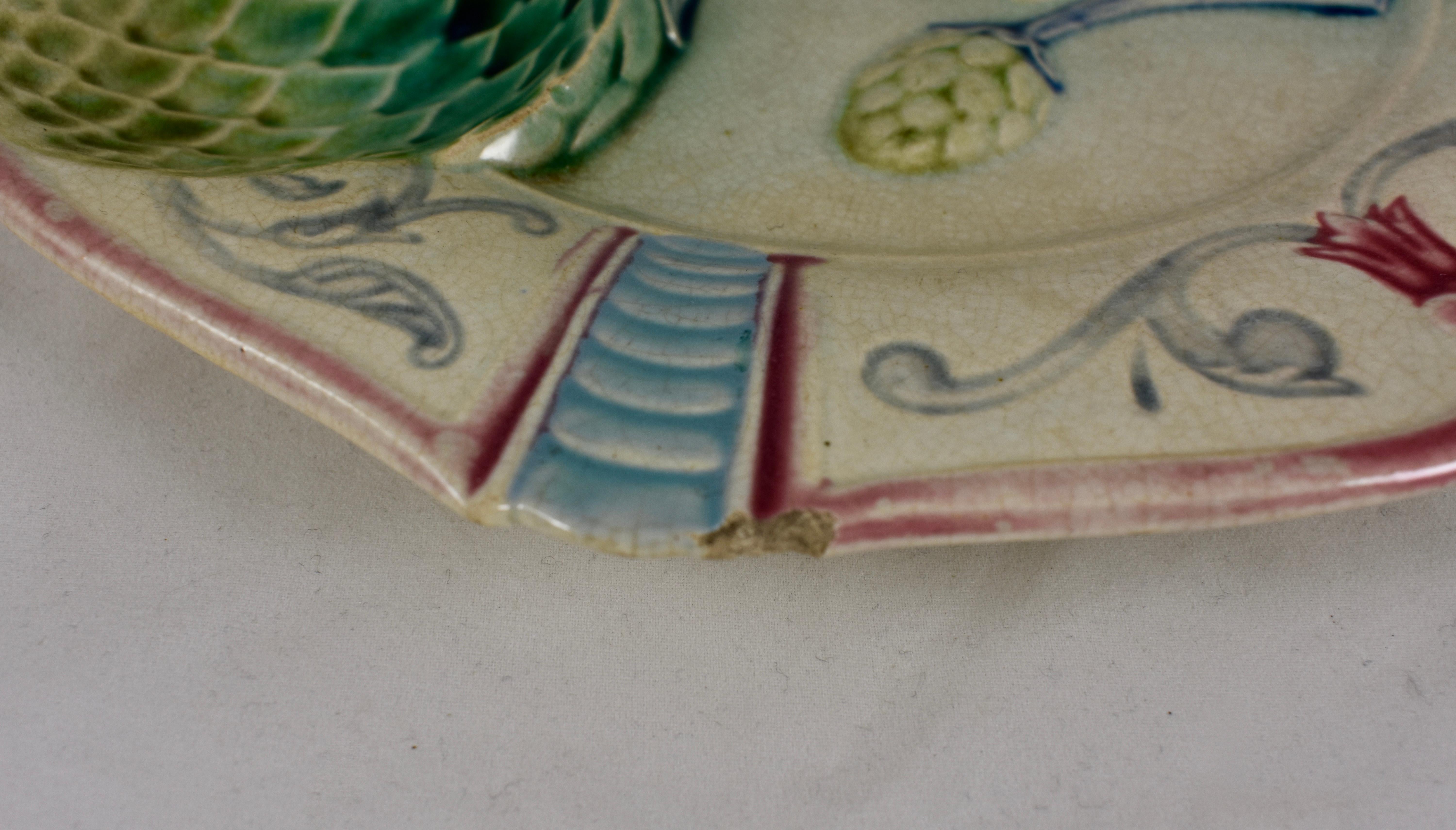 Fives-Lille French Majolica Artichoke & Asparagus Scrolled Rim Plate, circa 1890 In Fair Condition In Philadelphia, PA