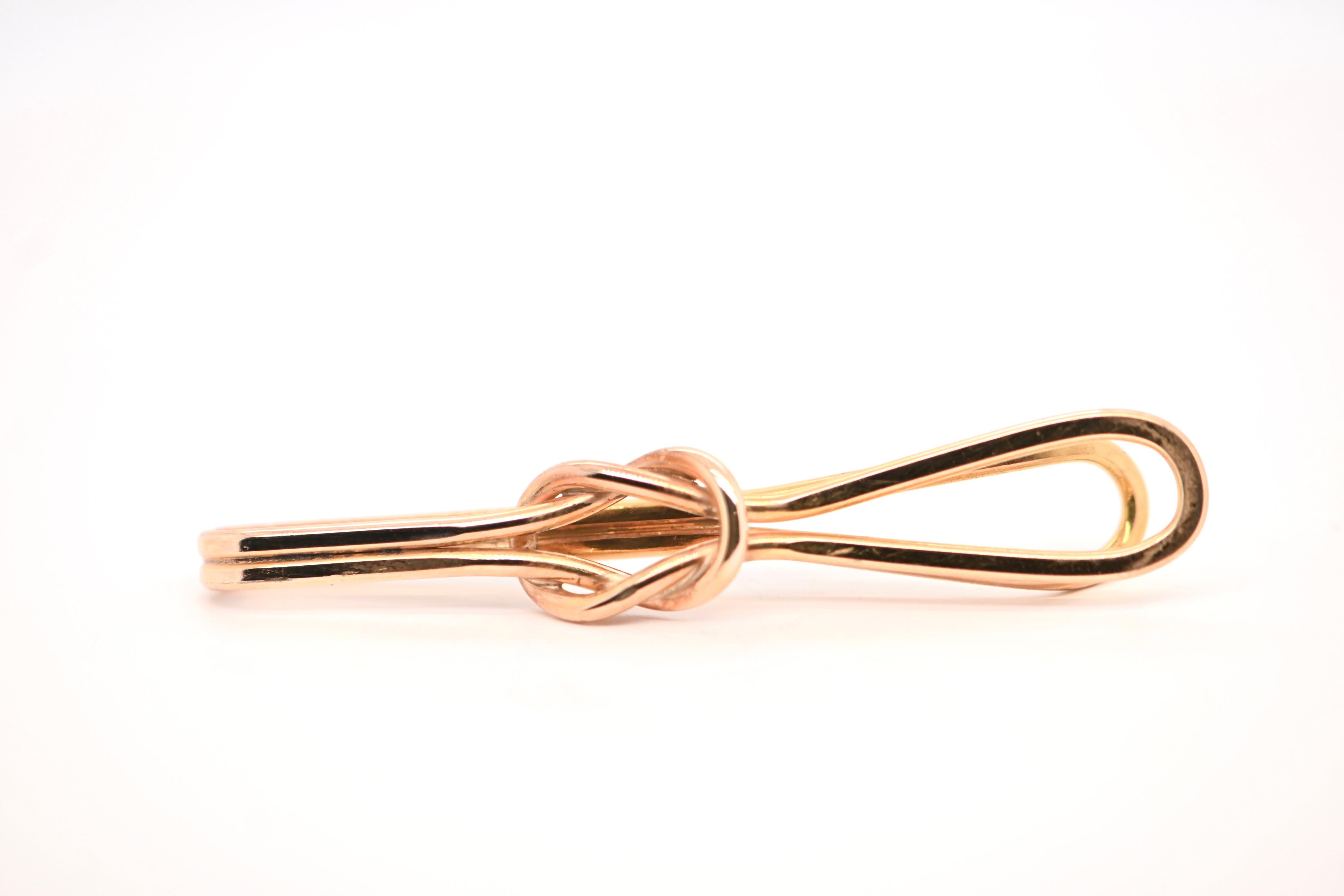 Fixe Tie Nœud De Huit In 18 Carat Rose Gold In Excellent Condition For Sale In Vannes, FR