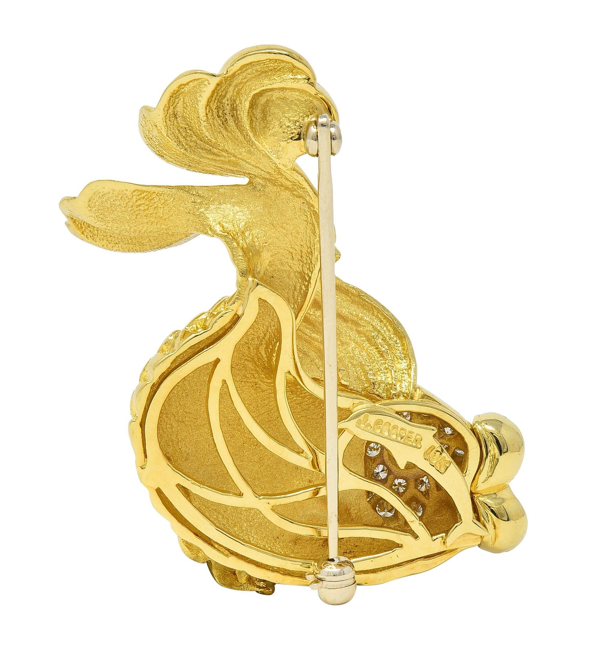 F.J. Cooper 1960's Diamond 18 Karat Yellow Gold Koi Fish Vintage Brooch In Excellent Condition For Sale In Philadelphia, PA