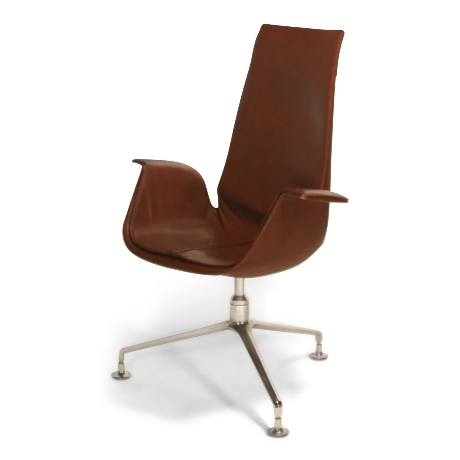 High back (executive) version of the Model FK 6725, leather 'Bird' chair, also commonly referred to as the 'Tulip' chair, designed by Preben Fabricius and Jørgen Kastholm, manufactured in Germany by Alfred Kill International during the 1960s. Chairs