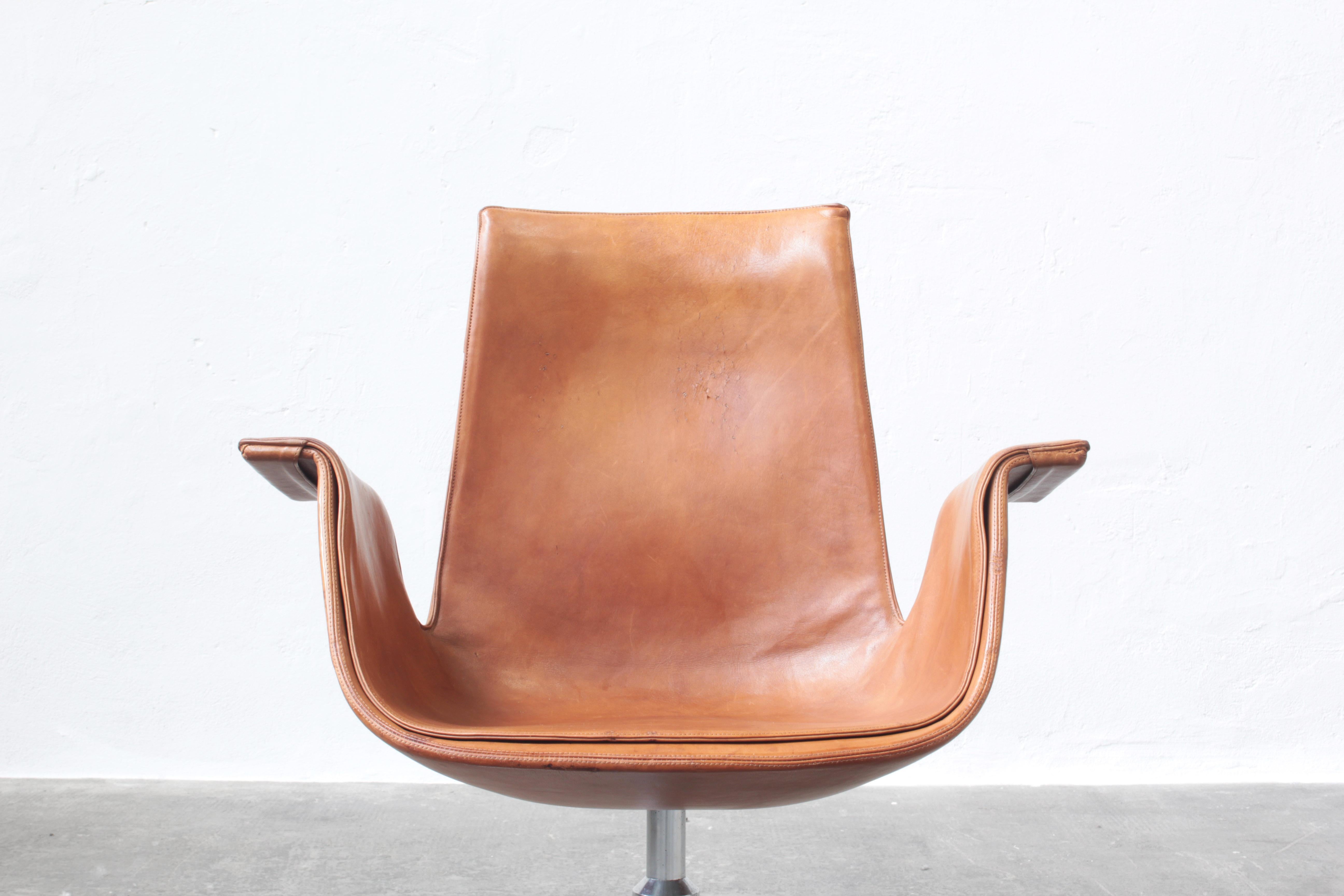FK 6725 Tulip Chair by Fabricius & Kastholm Kill International 2