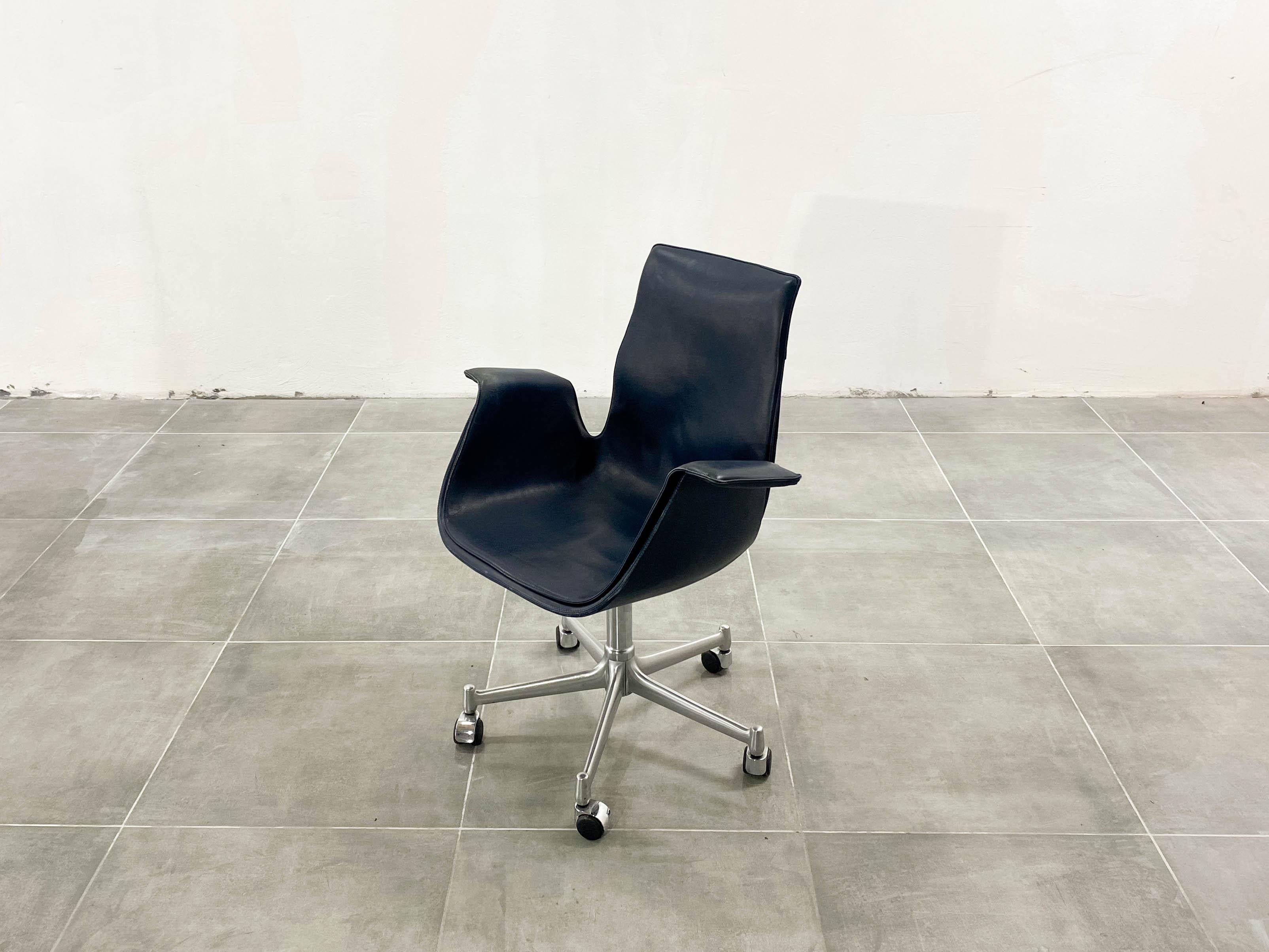 Mid-Century Modern FK 6727 Tulip Office Chair Kill International, 1960s For Sale