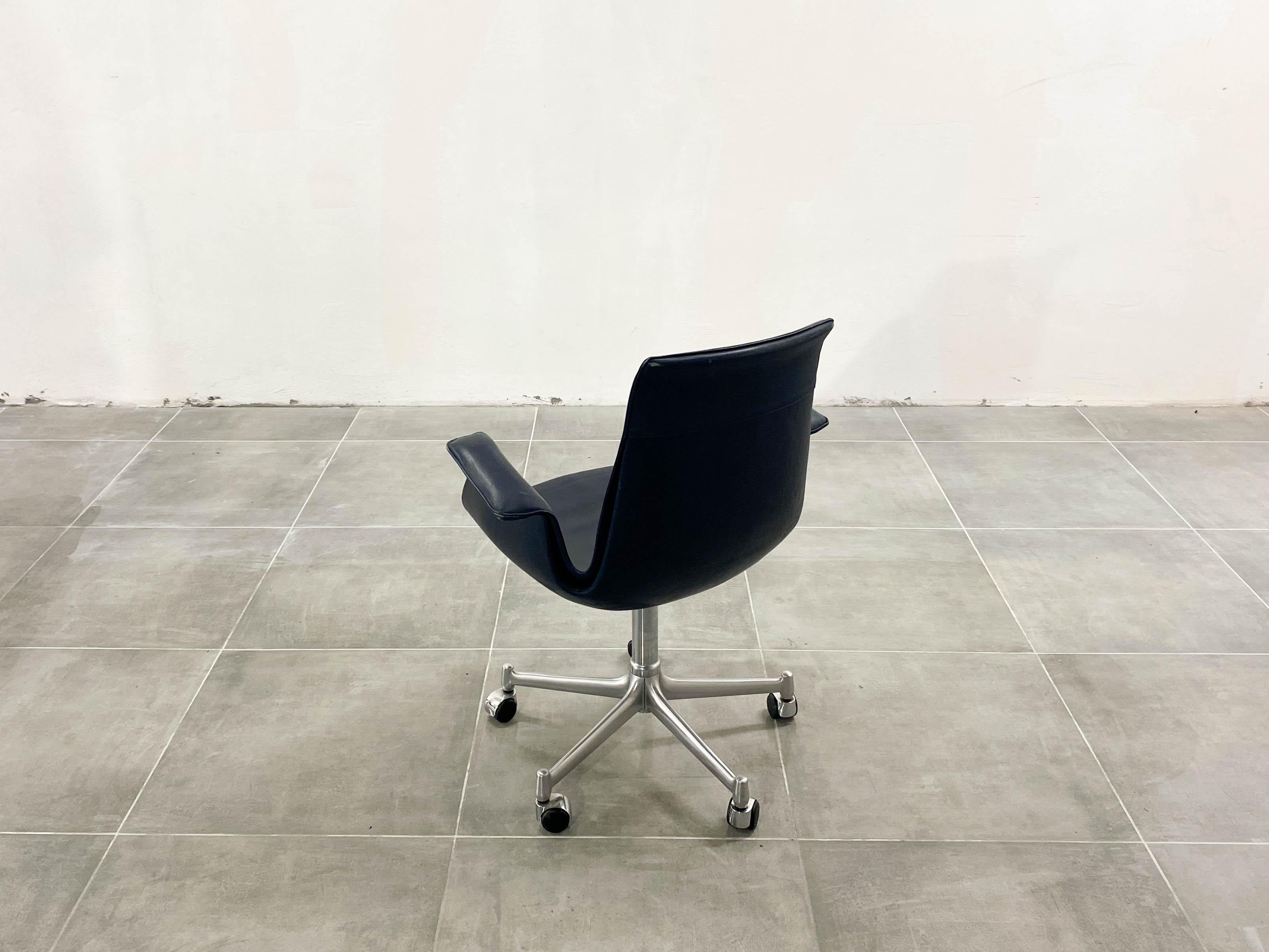 FK 6727 Tulip Office Chair Kill International, 1960s In Good Condition For Sale In Radomsko, Województwo łódzkie