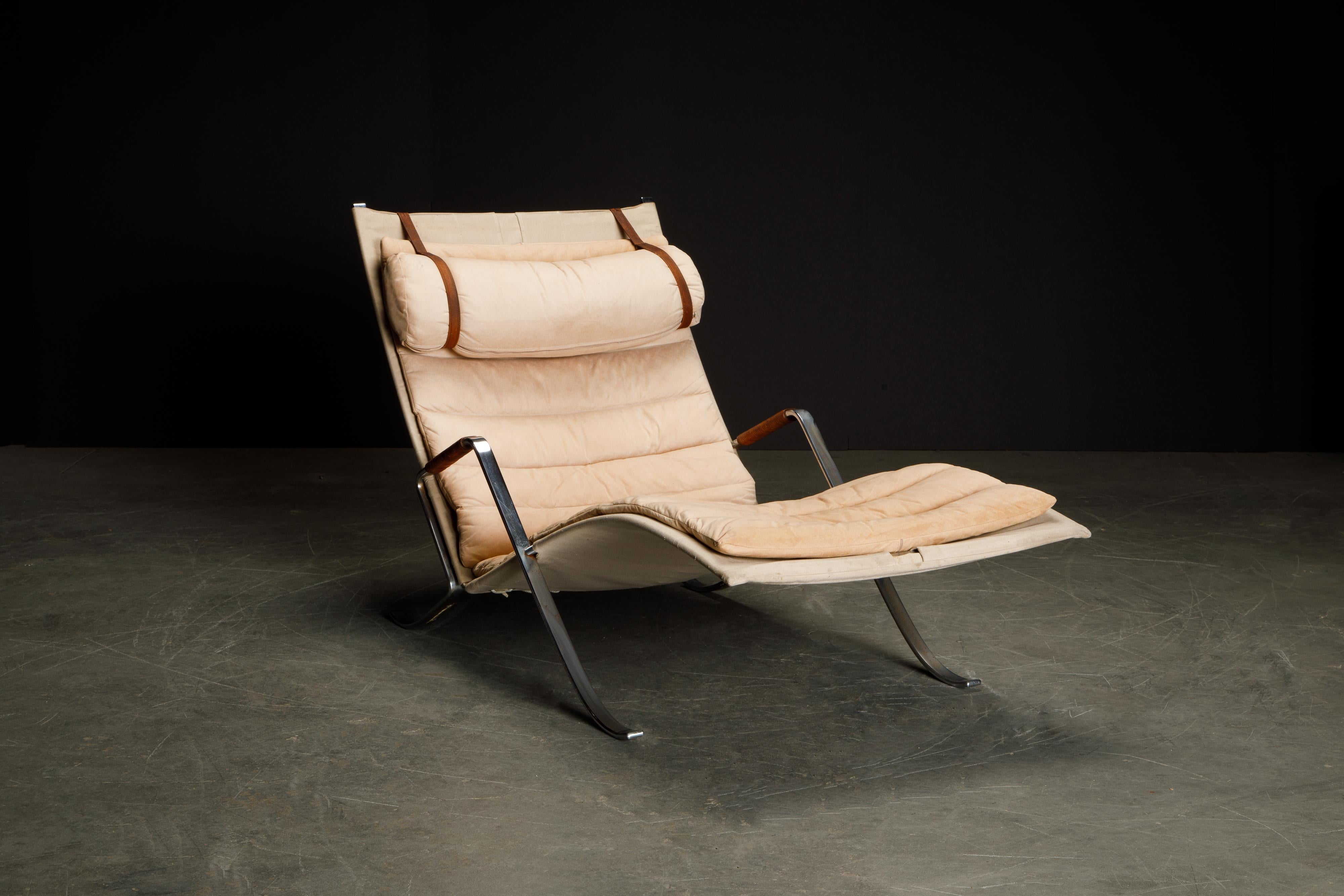 This rare collectors example of the FK-87 Grasshopper chaise lounge by Preben Fabricius & Jorgen Kastholm for Alfred Kill international is from the original production years (1960s) and not the recent reproductions by Lange making this a