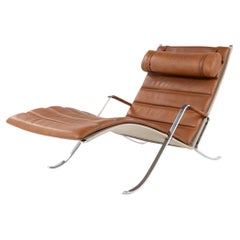 FK 87 Grasshopper Chaise Longue de cuero coñac