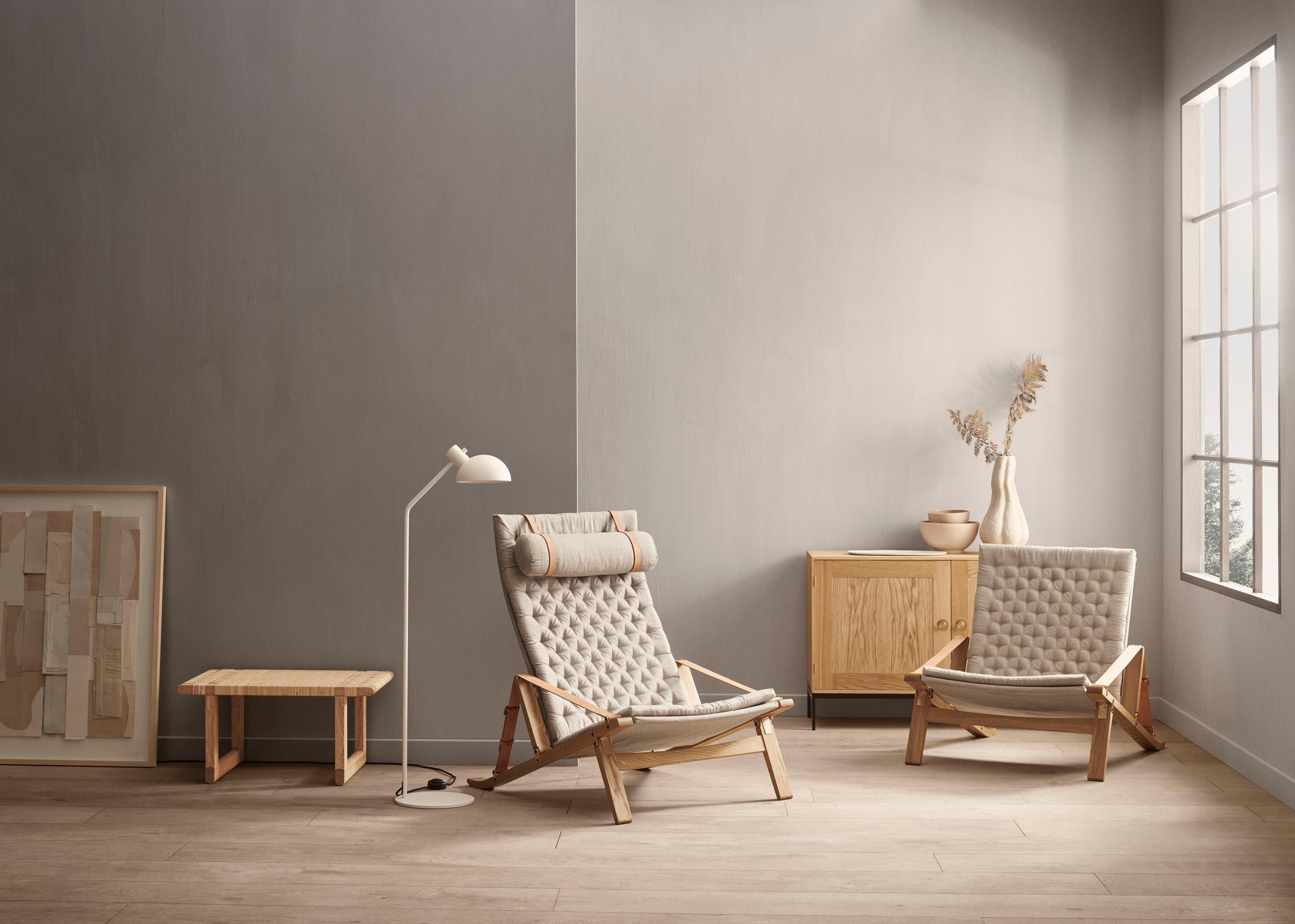 Contemporary FK11 Plico Chair, Oak Oil or White Oil, Canvas Natural by Fabricius & Kastholm