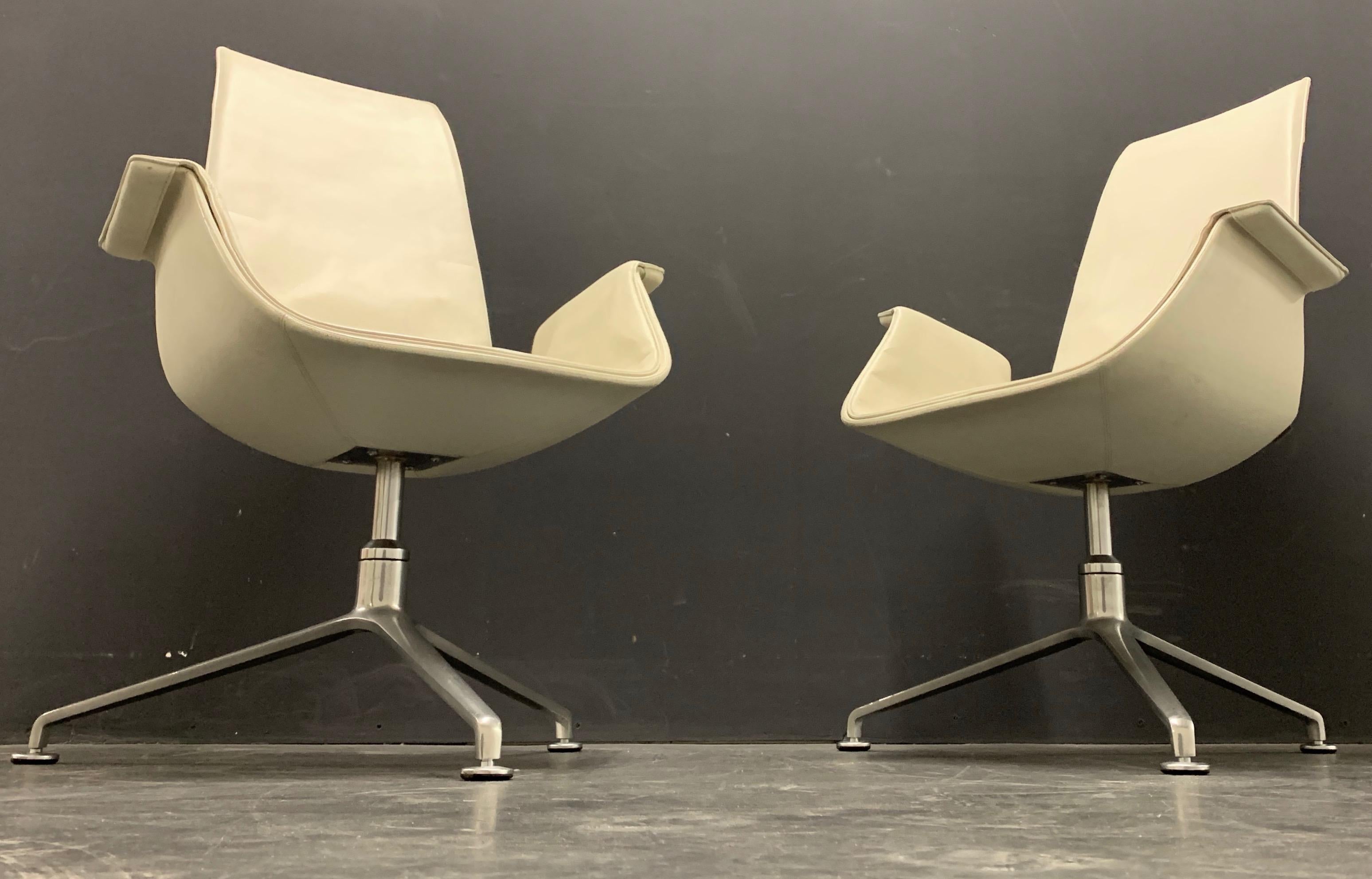 FK6725 Tulip Chair by Fabricius and Kastholm '2 Available' For Sale 7