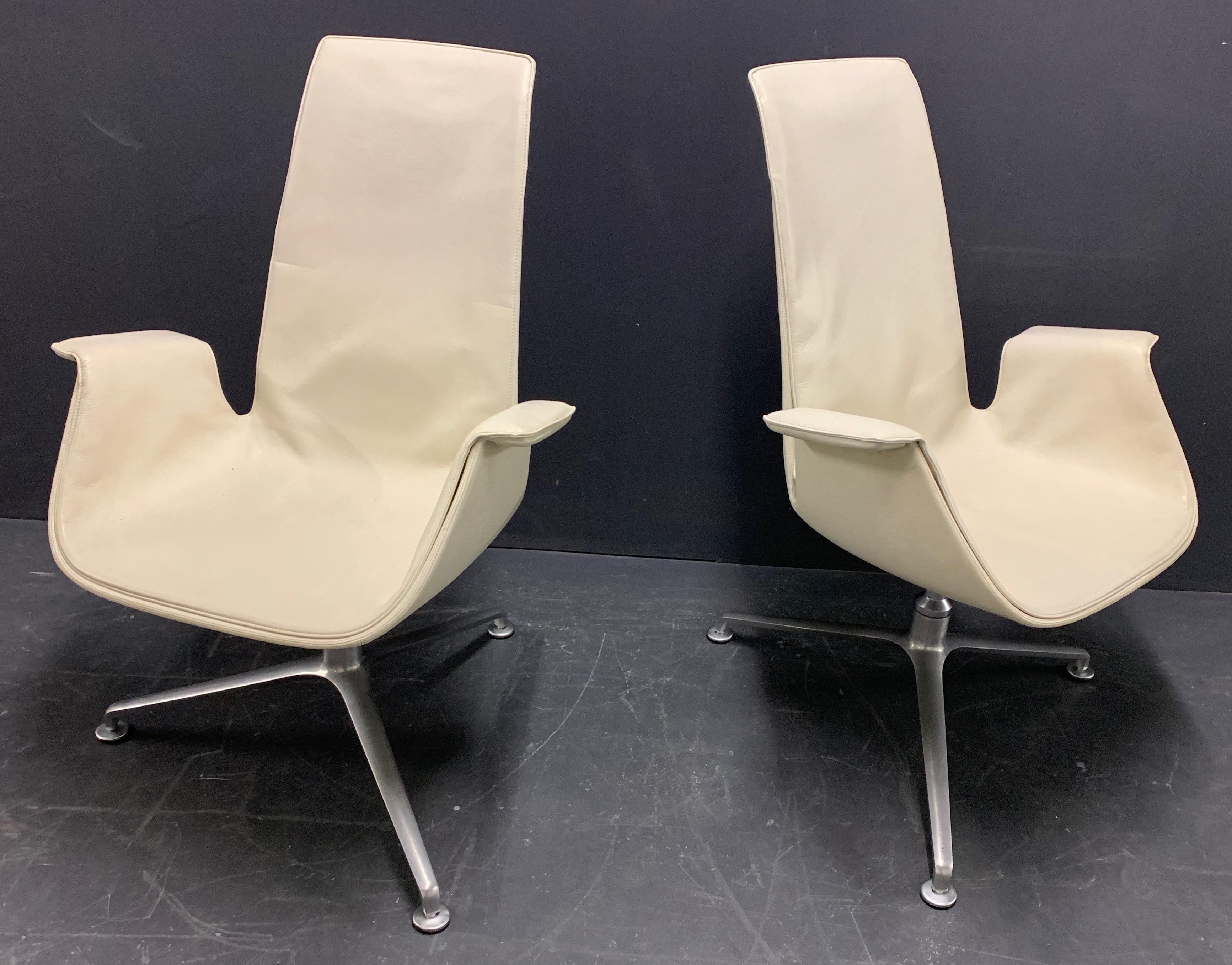 Showroom models in good condition. With swivel bases. These chairs have been designed 1968 and produced by Walter knoll.