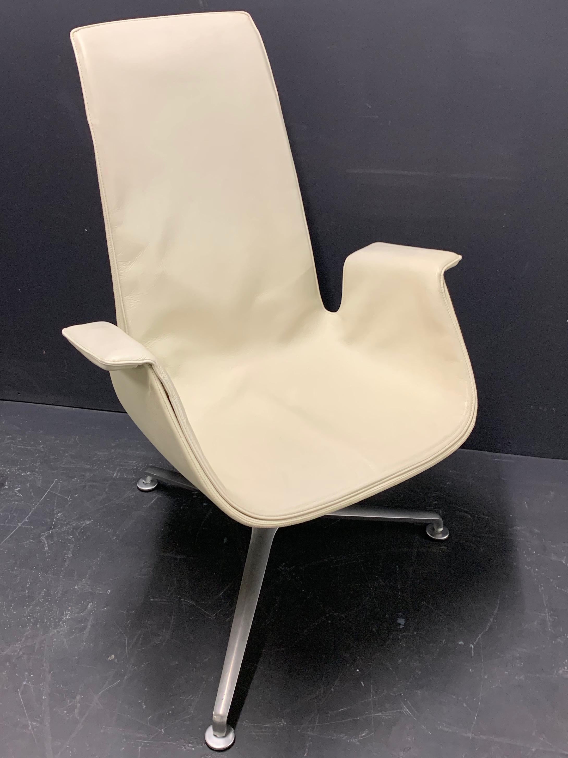 Mid-Century Modern FK6725 Tulip Chair by Fabricius and Kastholm '2 Available' For Sale