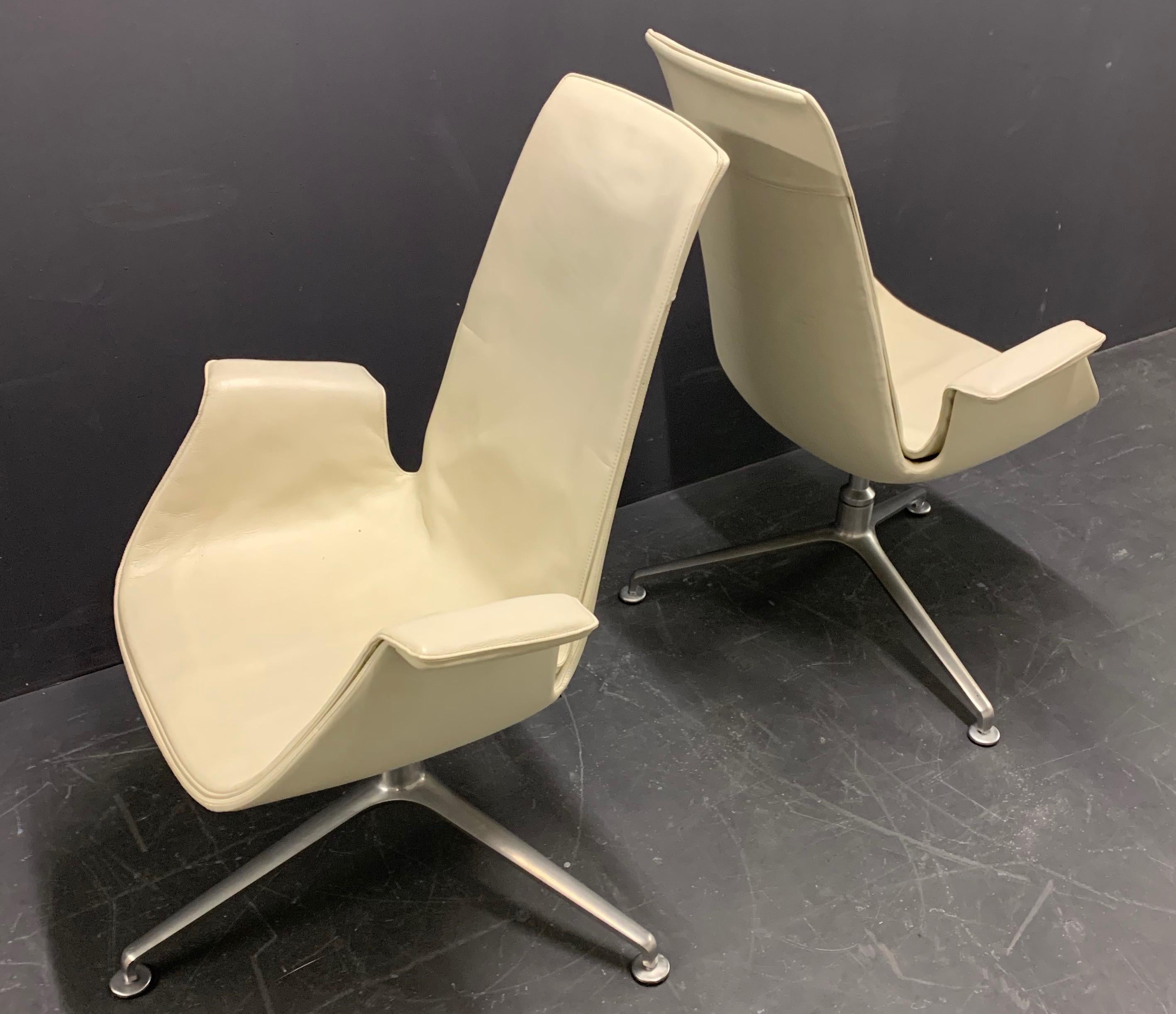 Leather FK6725 Tulip Chair by Fabricius and Kastholm '2 Available' For Sale