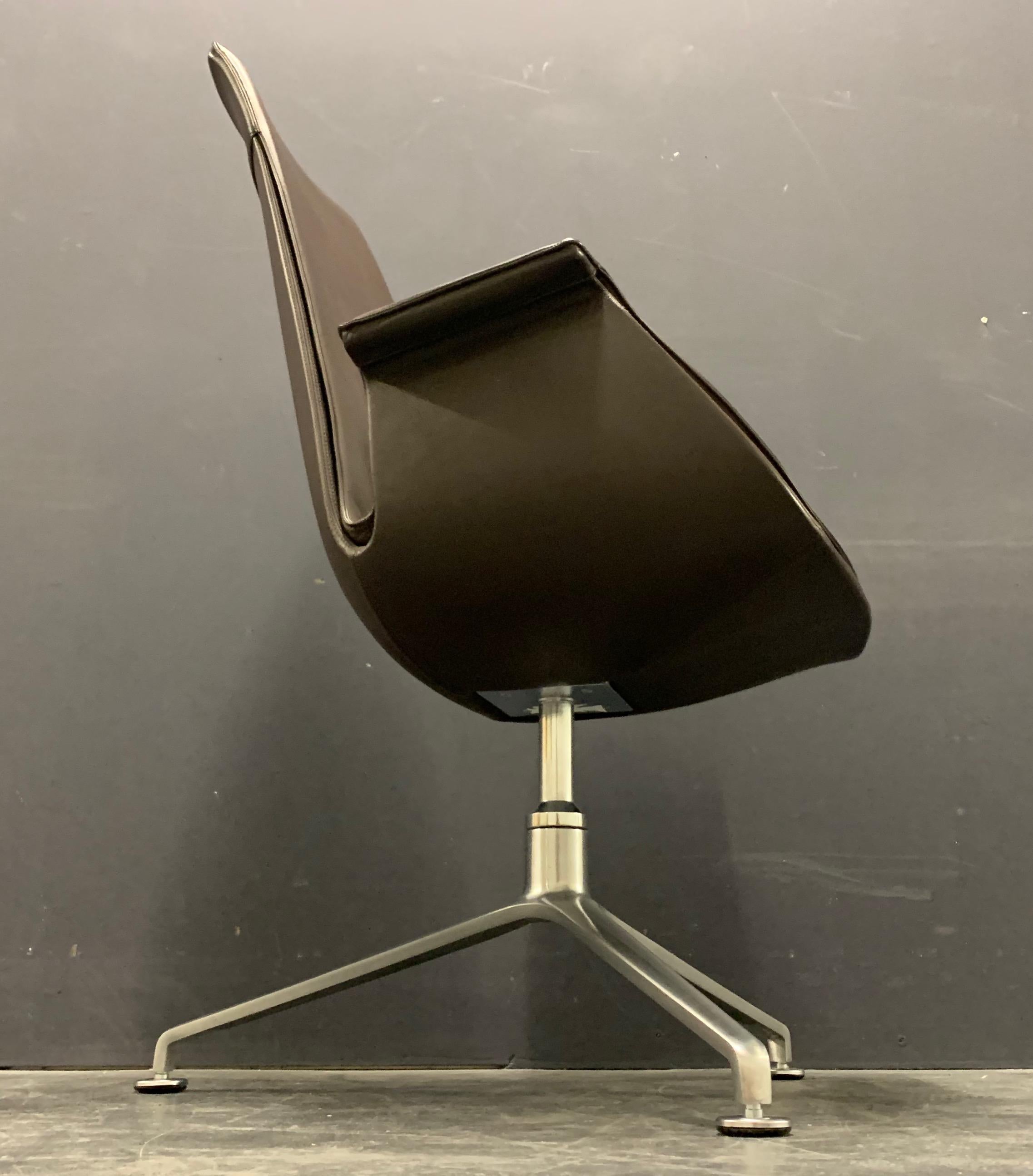Mid-20th Century FK6725 Tulip Chair by Fabricius and Kastholm For Sale