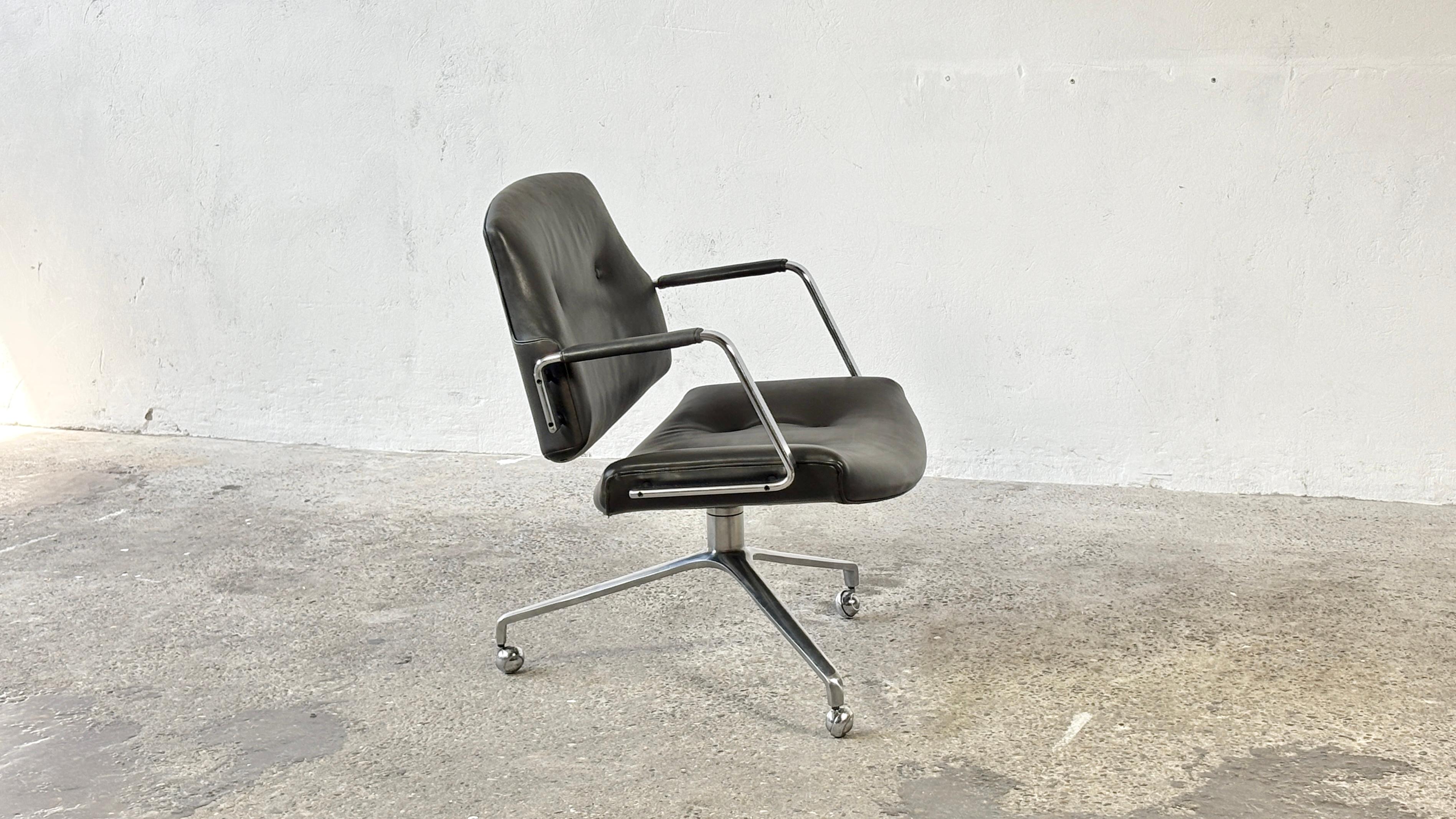 FK84 Chefsessel entworfen von Fabricius & Kastholm für Kill International (Deutsch) im Angebot