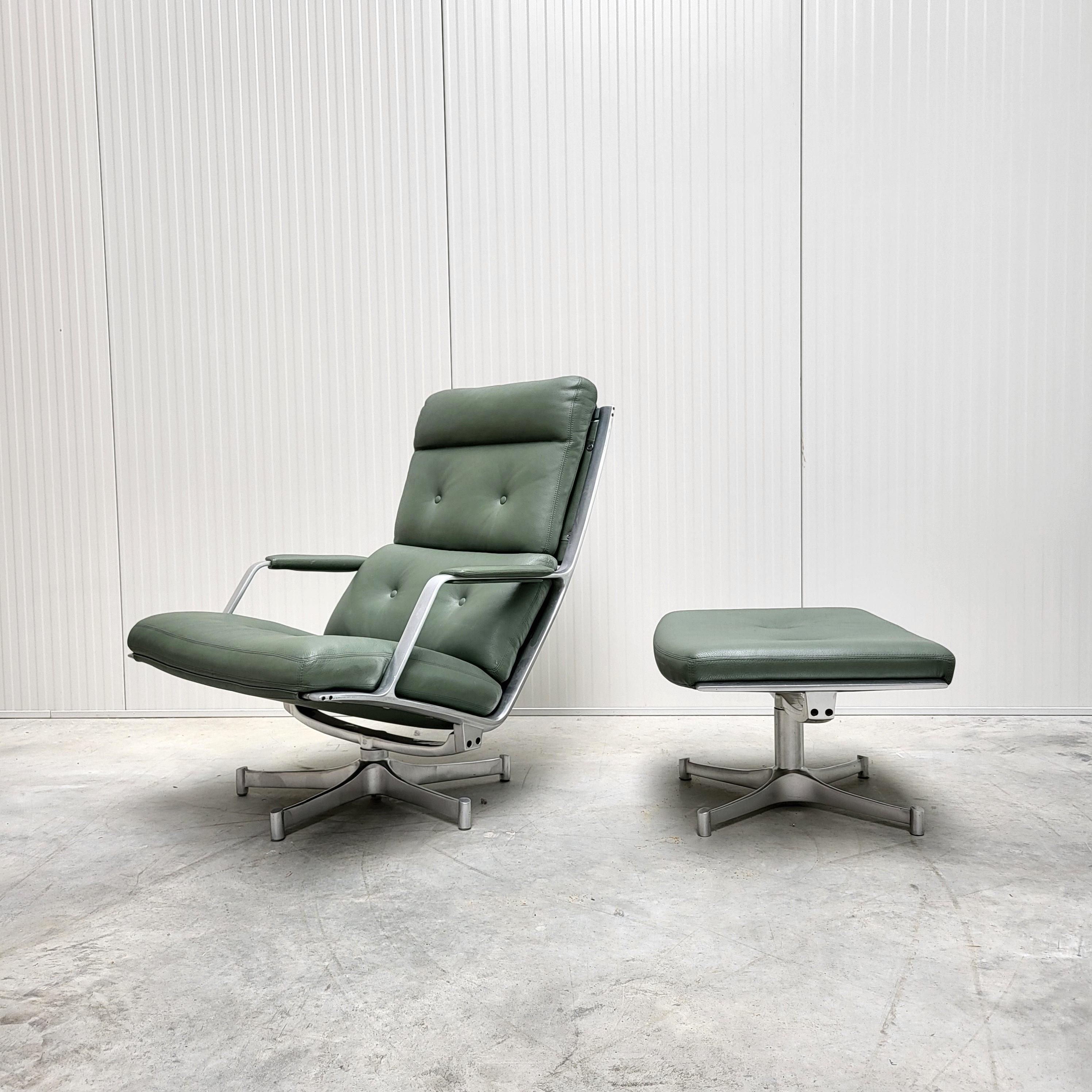 This fine example of the FK85 lounge chair with ottoman was designed by Jorgen Kastholm & Preben Fabricius in the early 60s and produced by Kill International in the late 1960s. 

This edition is a very early edition from the first production